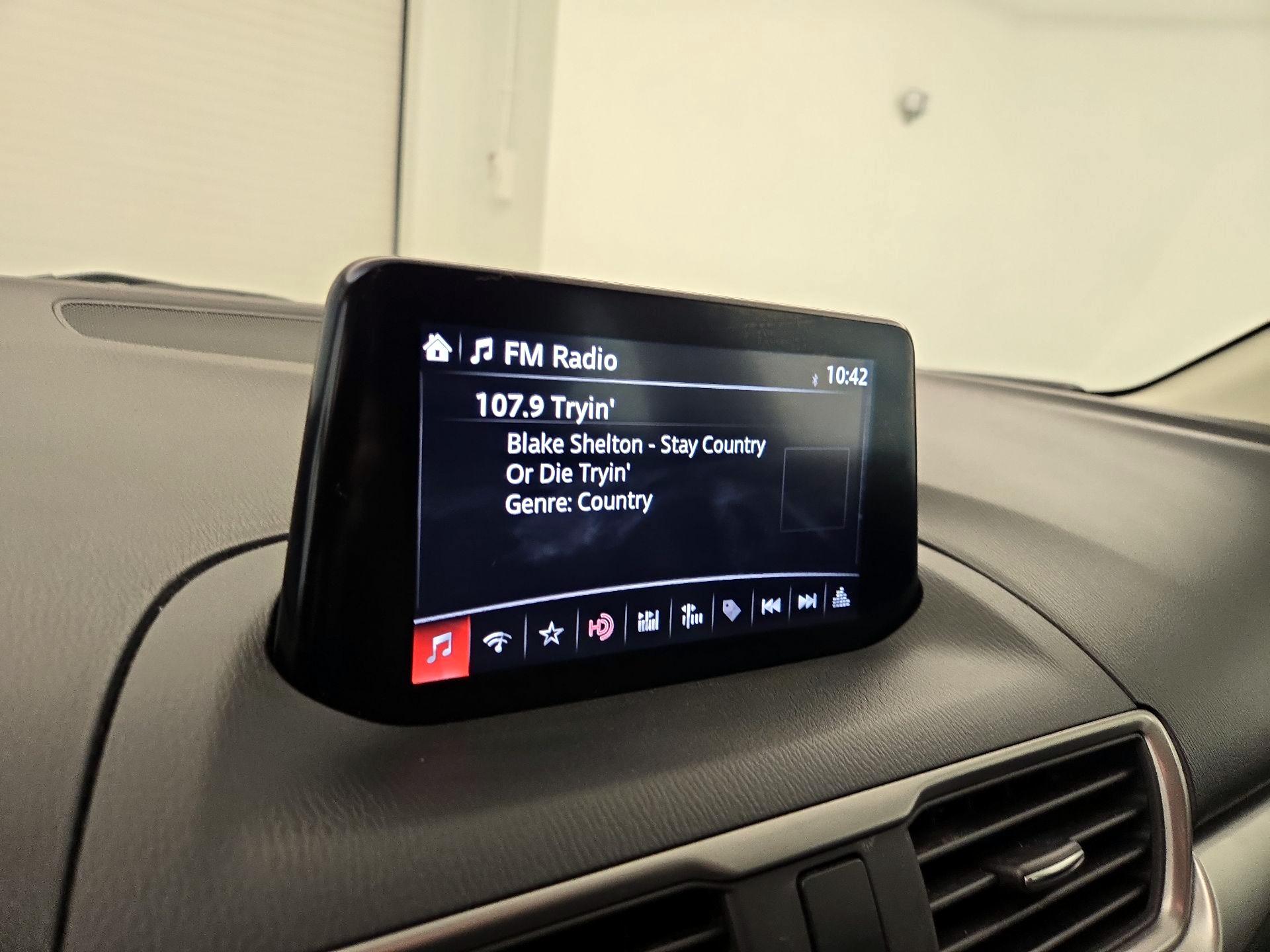 Thumbnail: 2018 Mazda Mazda3 - 15