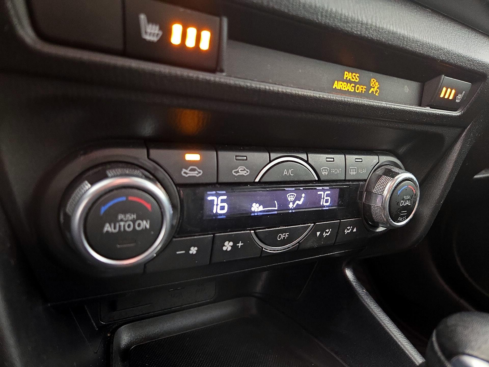 Thumbnail: 2018 Mazda Mazda3 - 16