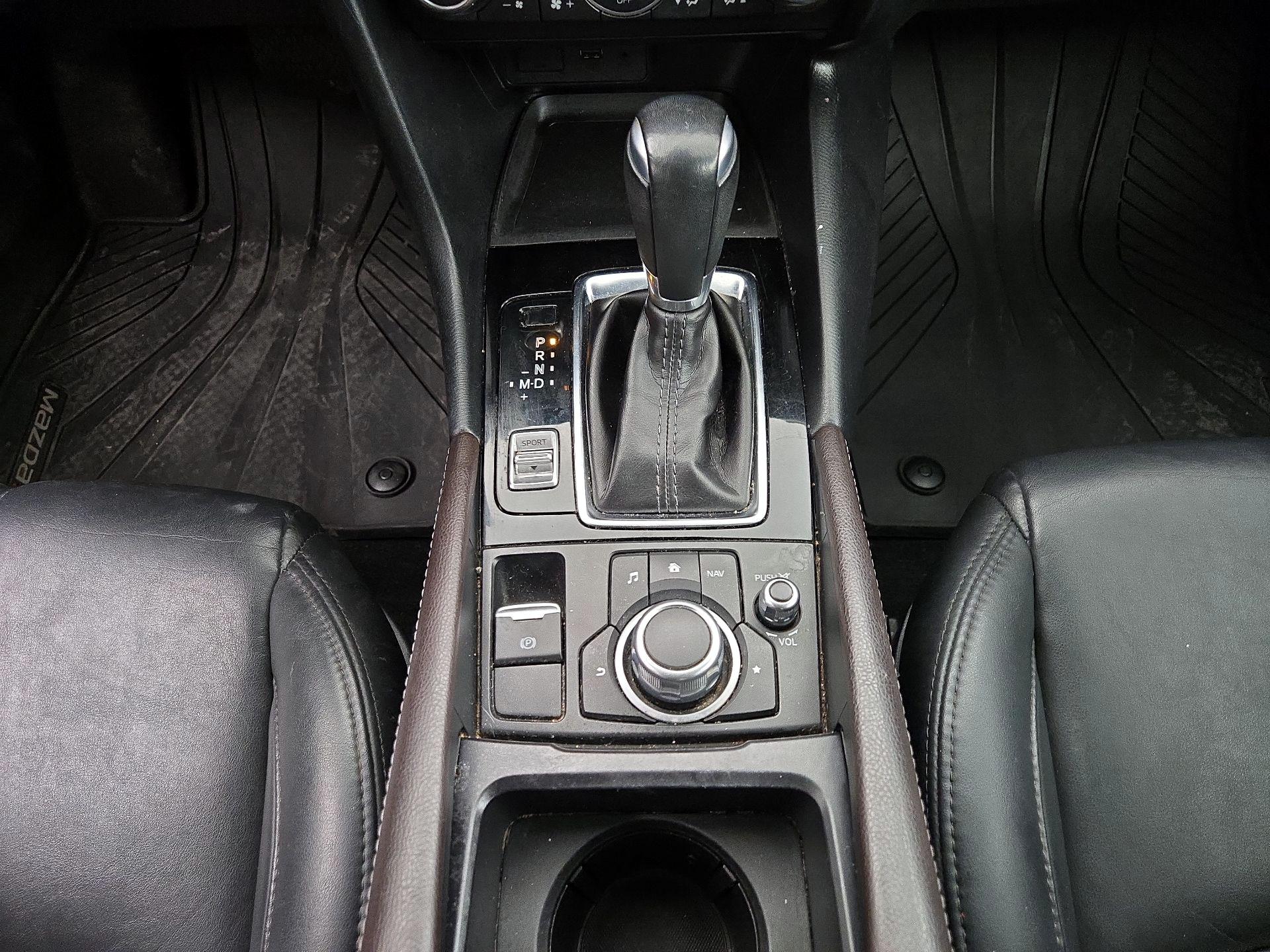 Thumbnail: 2018 Mazda Mazda3 - 17