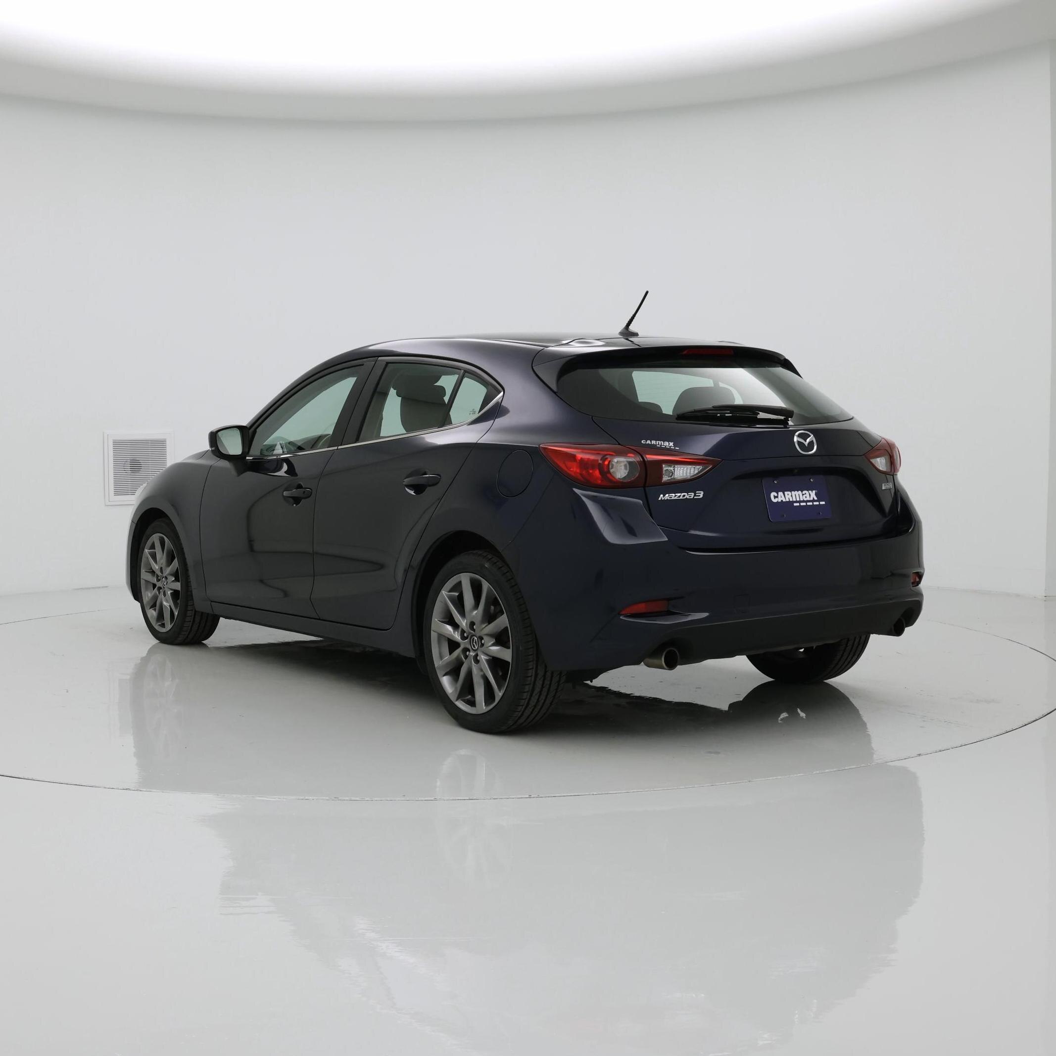 Thumbnail: 2018 Mazda Mazda3 - 2