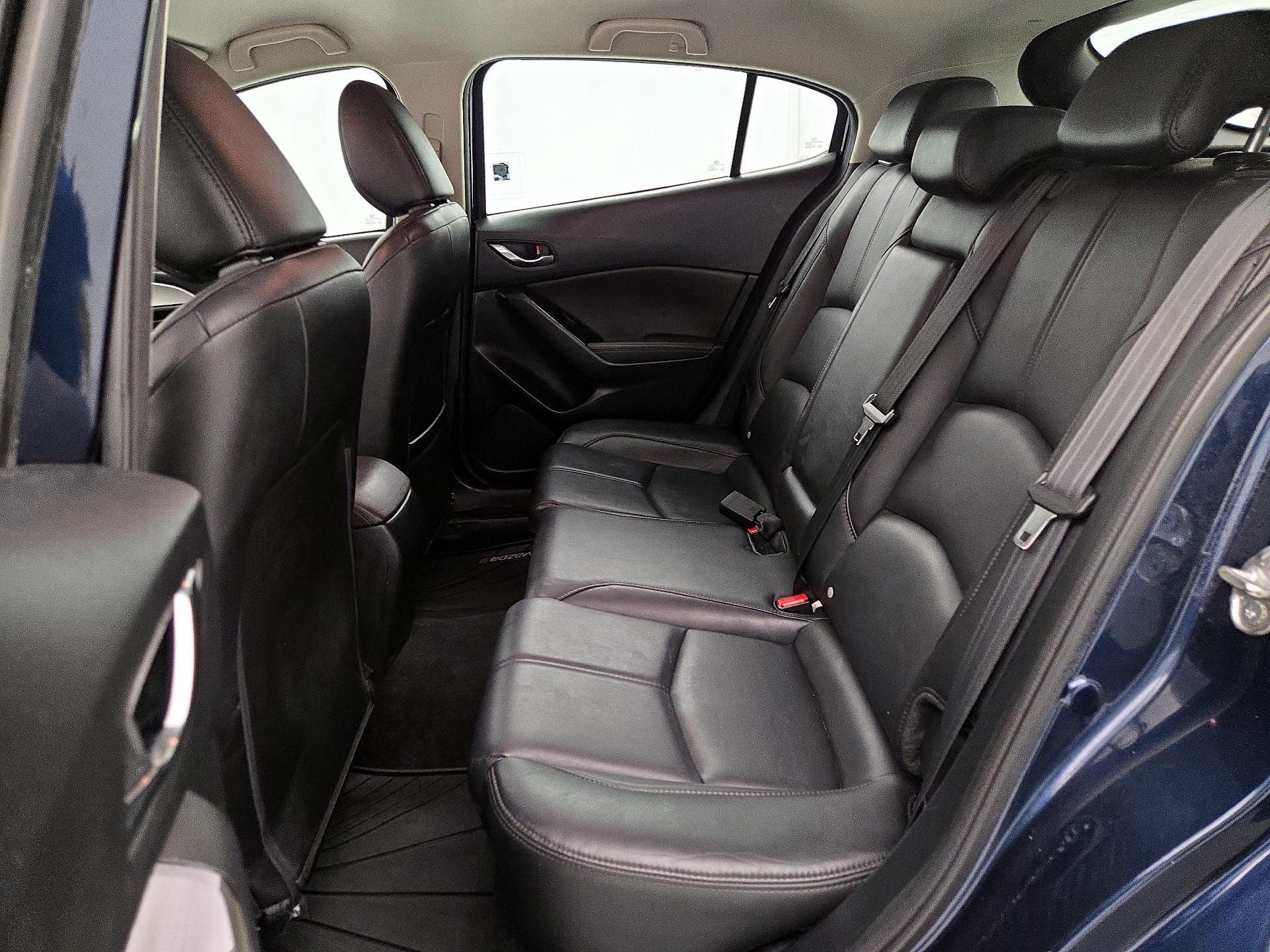 Thumbnail: 2018 Mazda Mazda3 - 19