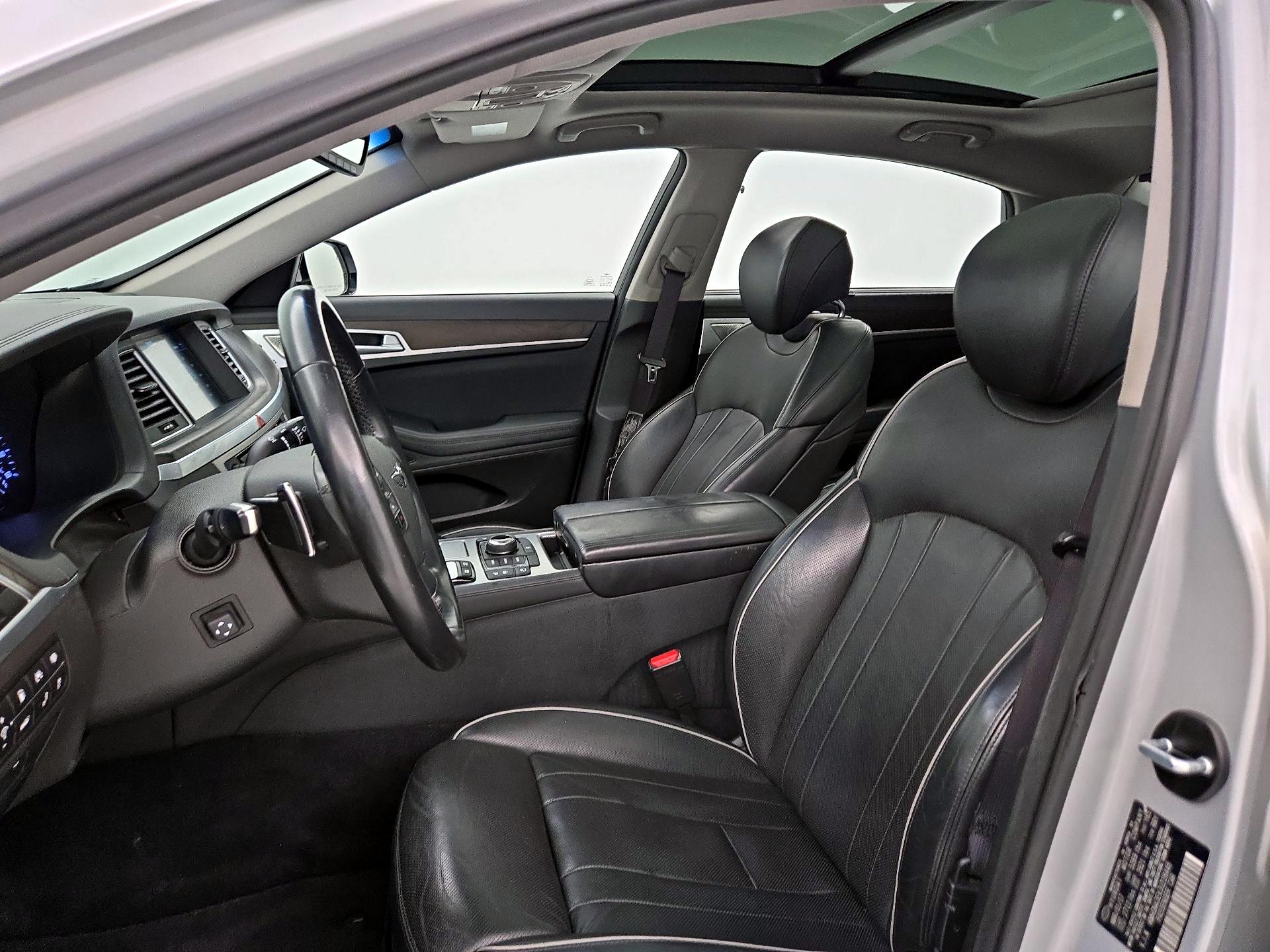 Thumbnail: 2018 Genesis G80 - 11