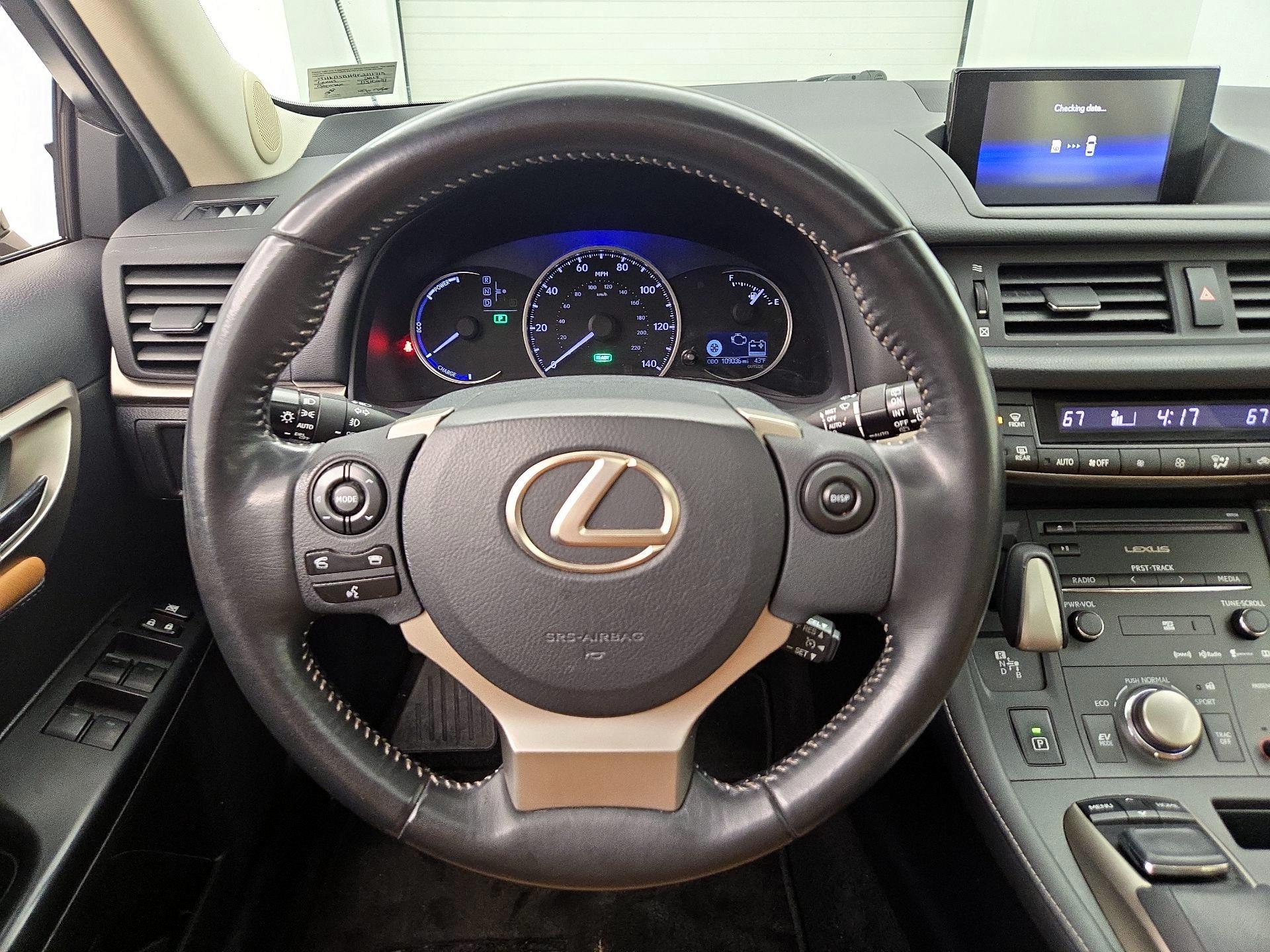 Thumbnail: 2015 Lexus CT - 10