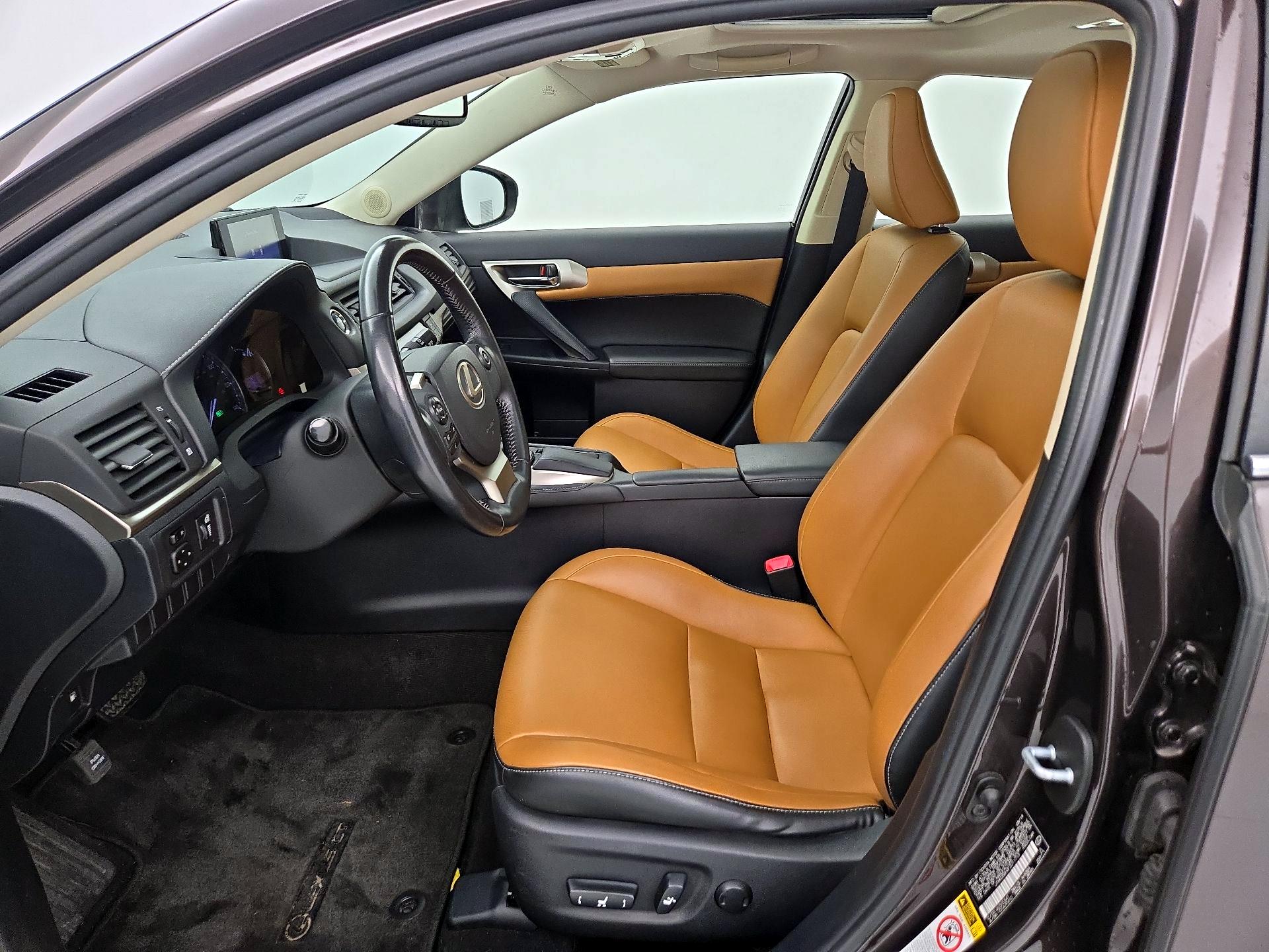 Thumbnail: 2015 Lexus CT - 11