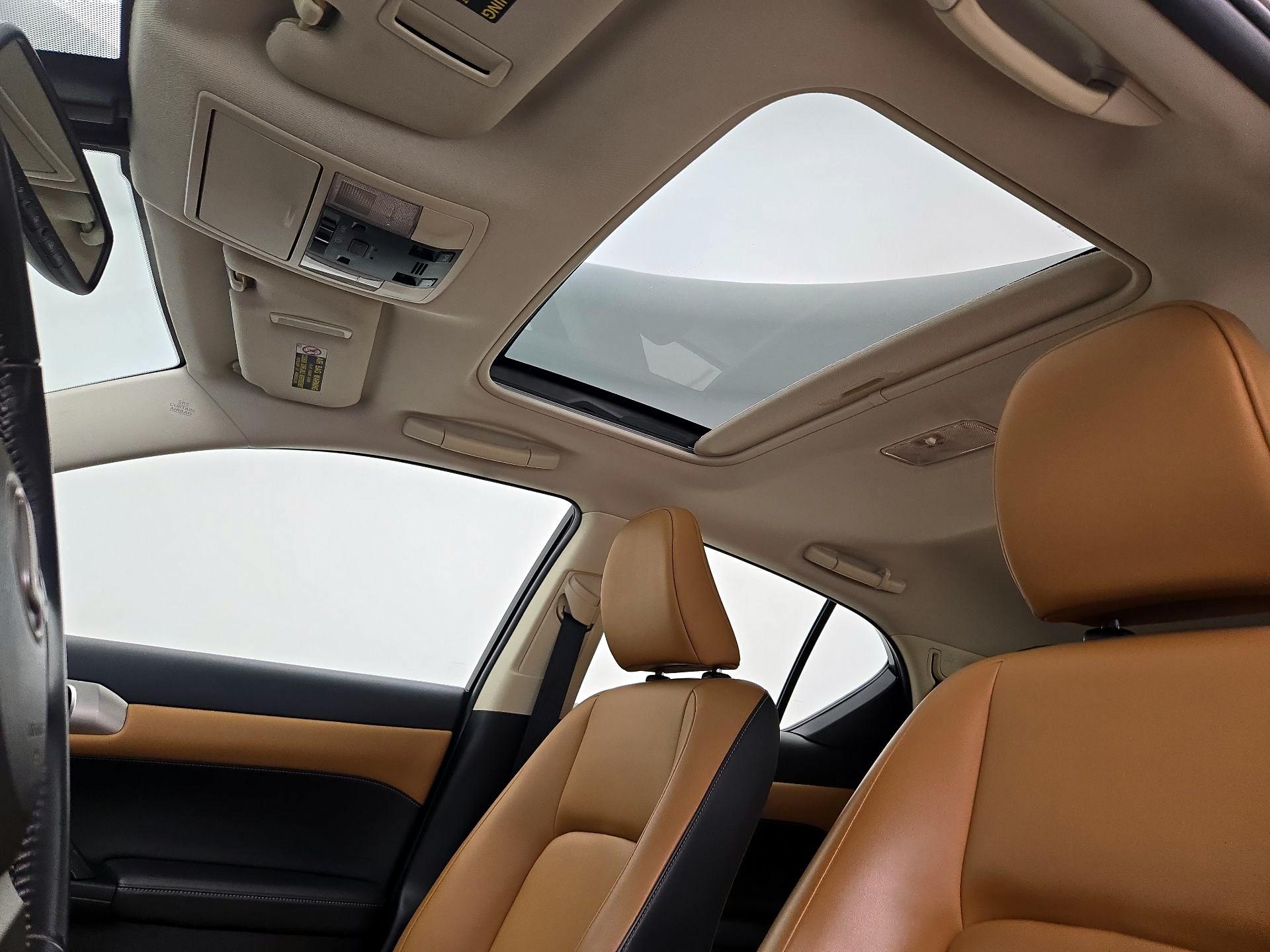 Thumbnail: 2015 Lexus CT - 19