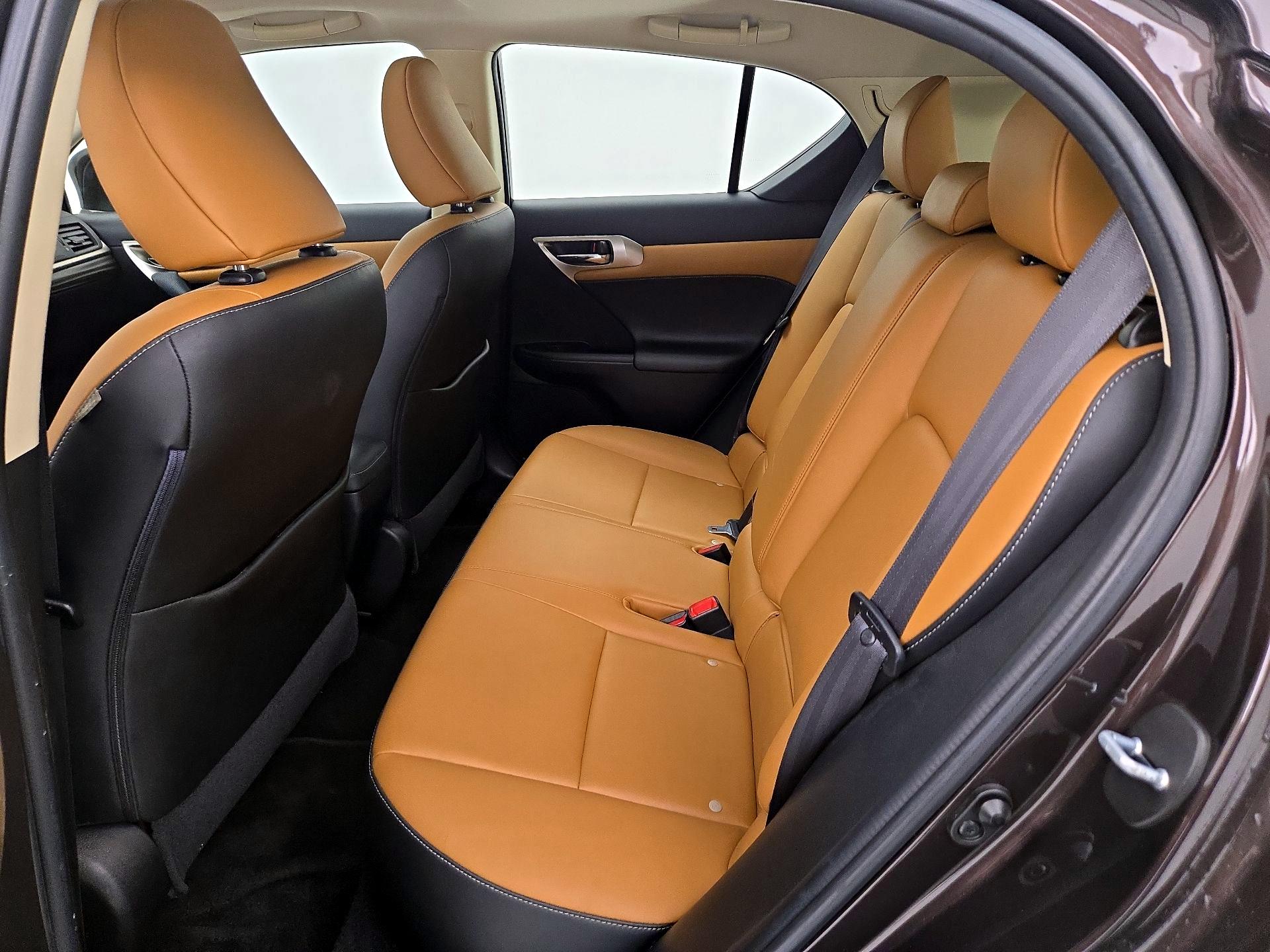 Thumbnail: 2015 Lexus CT - 20