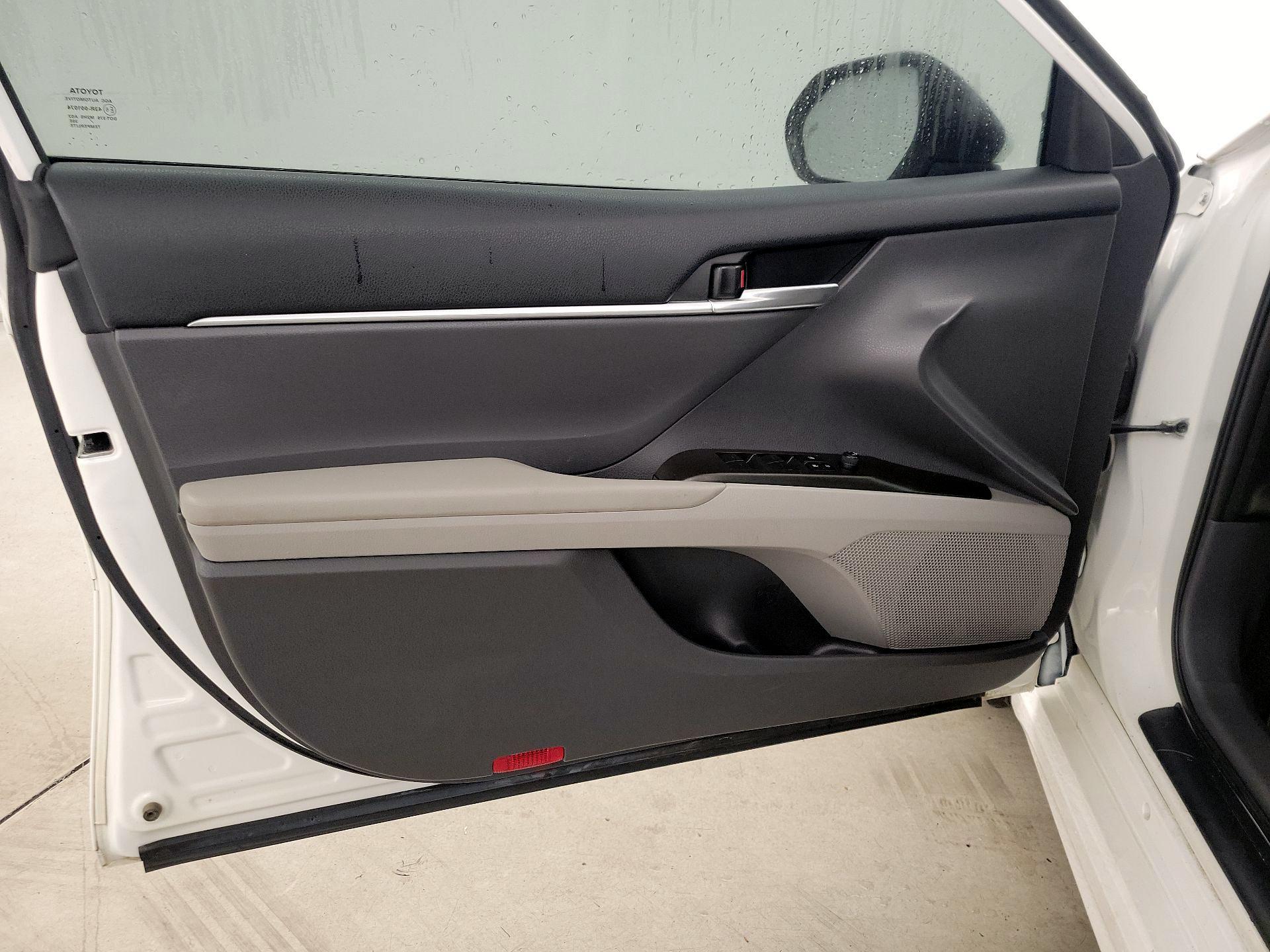 Thumbnail: 2023 Toyota Camry - 12