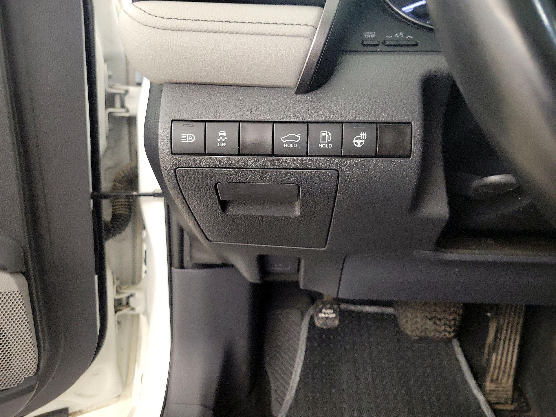 Thumbnail: 2023 Toyota Camry - 13