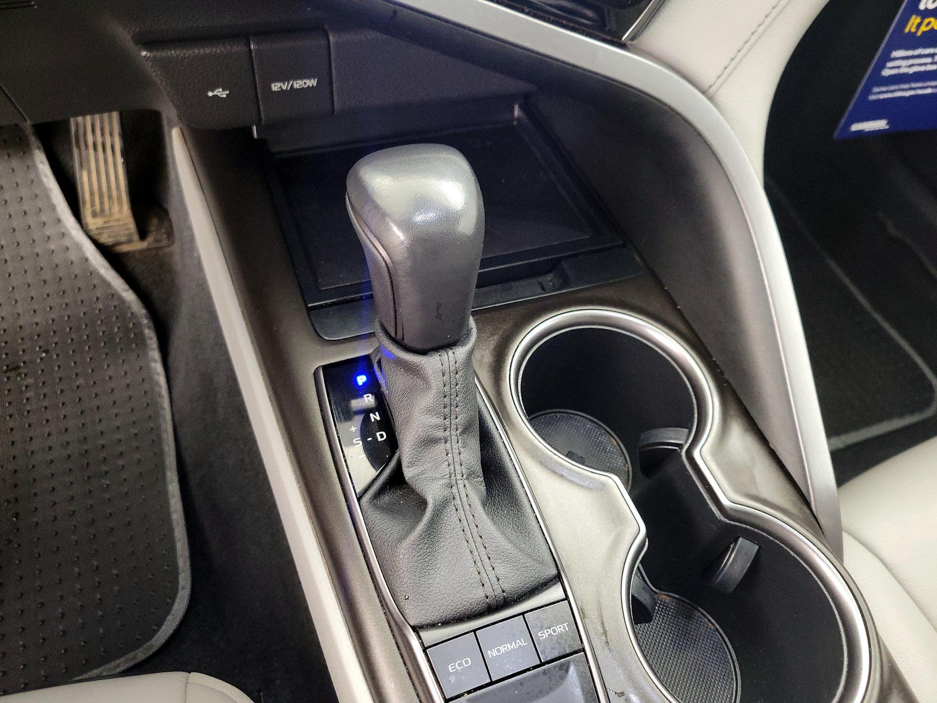 Thumbnail: 2023 Toyota Camry - 17