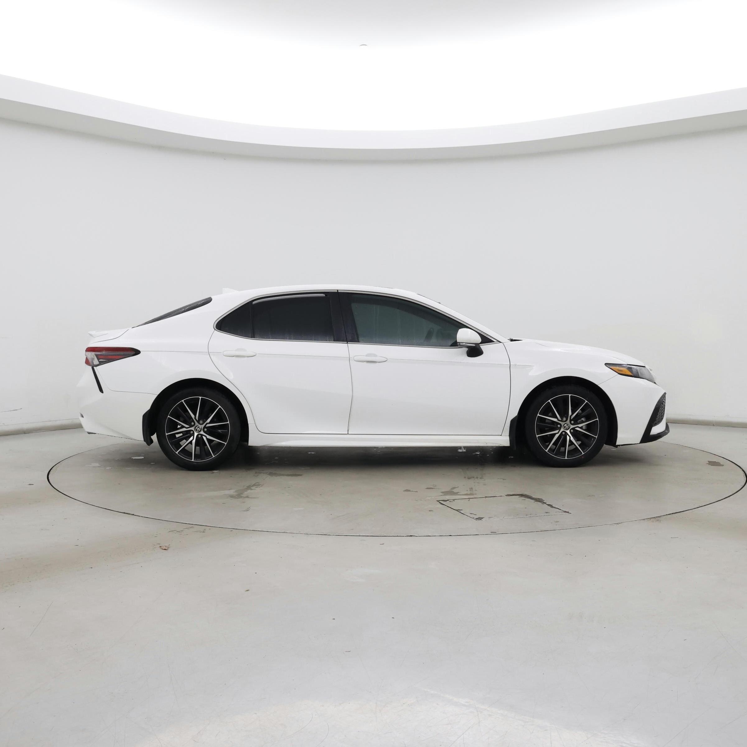 Thumbnail: 2023 Toyota Camry - 7