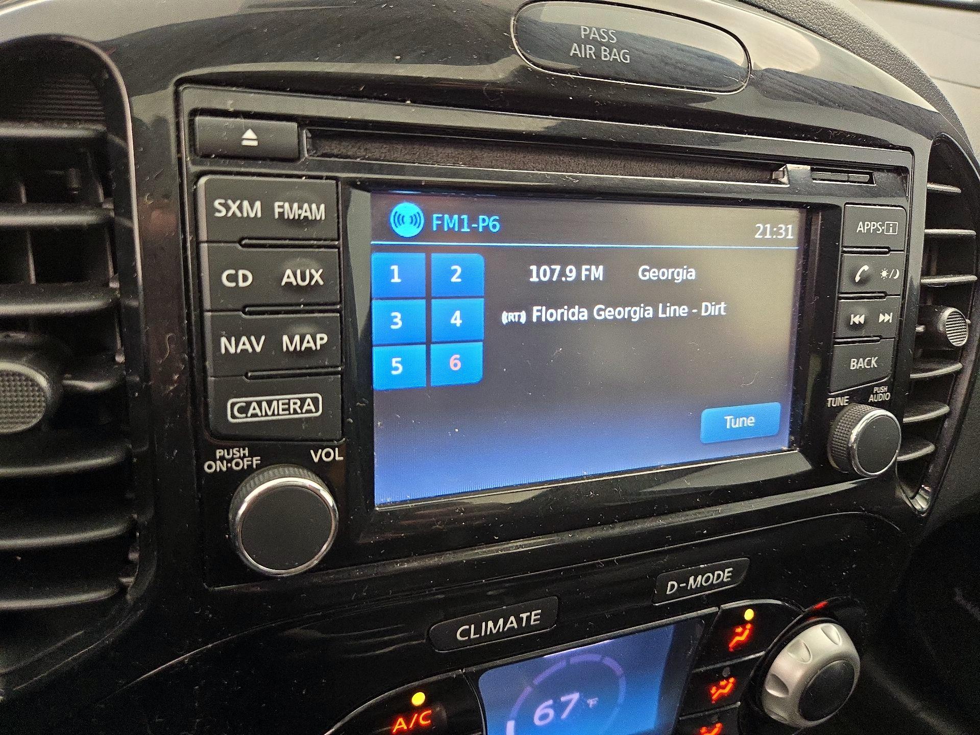 Thumbnail: 2015 Nissan Juke - 16