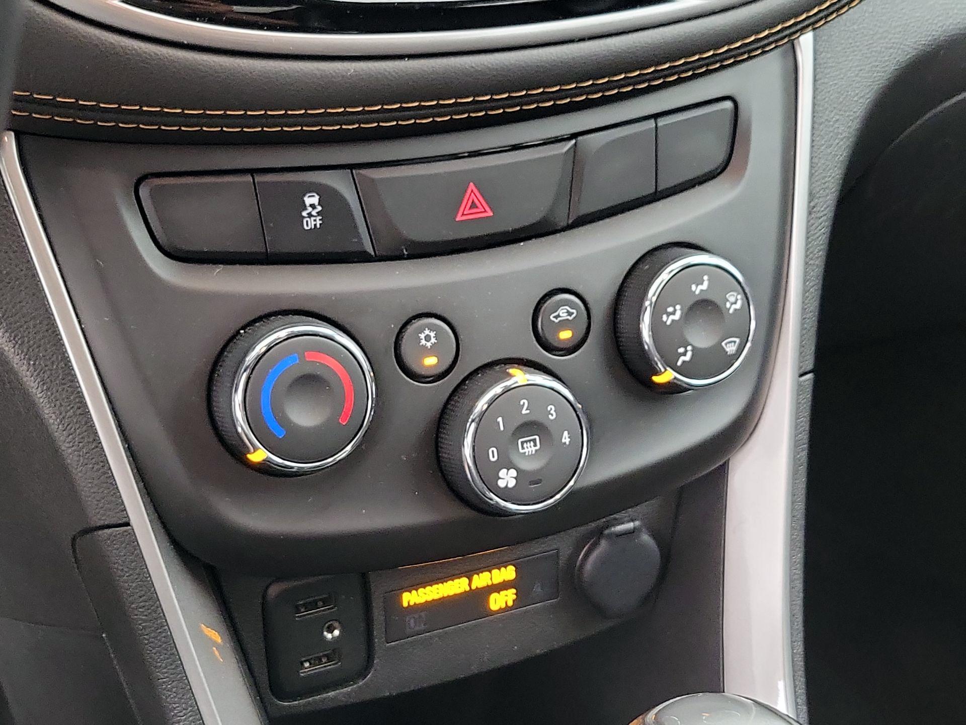 Thumbnail: 2021 Chevrolet Trax - 16