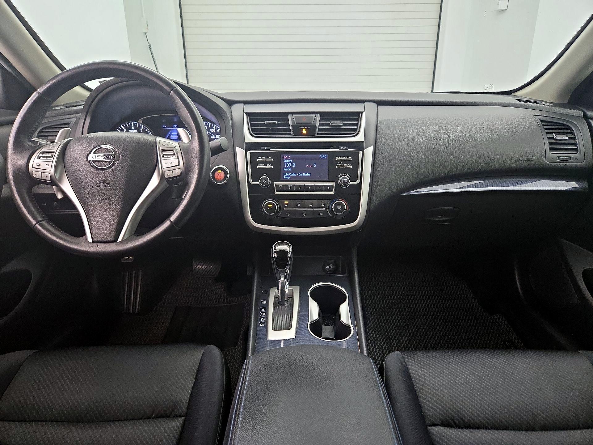 Thumbnail: 2018 Nissan Altima - 9