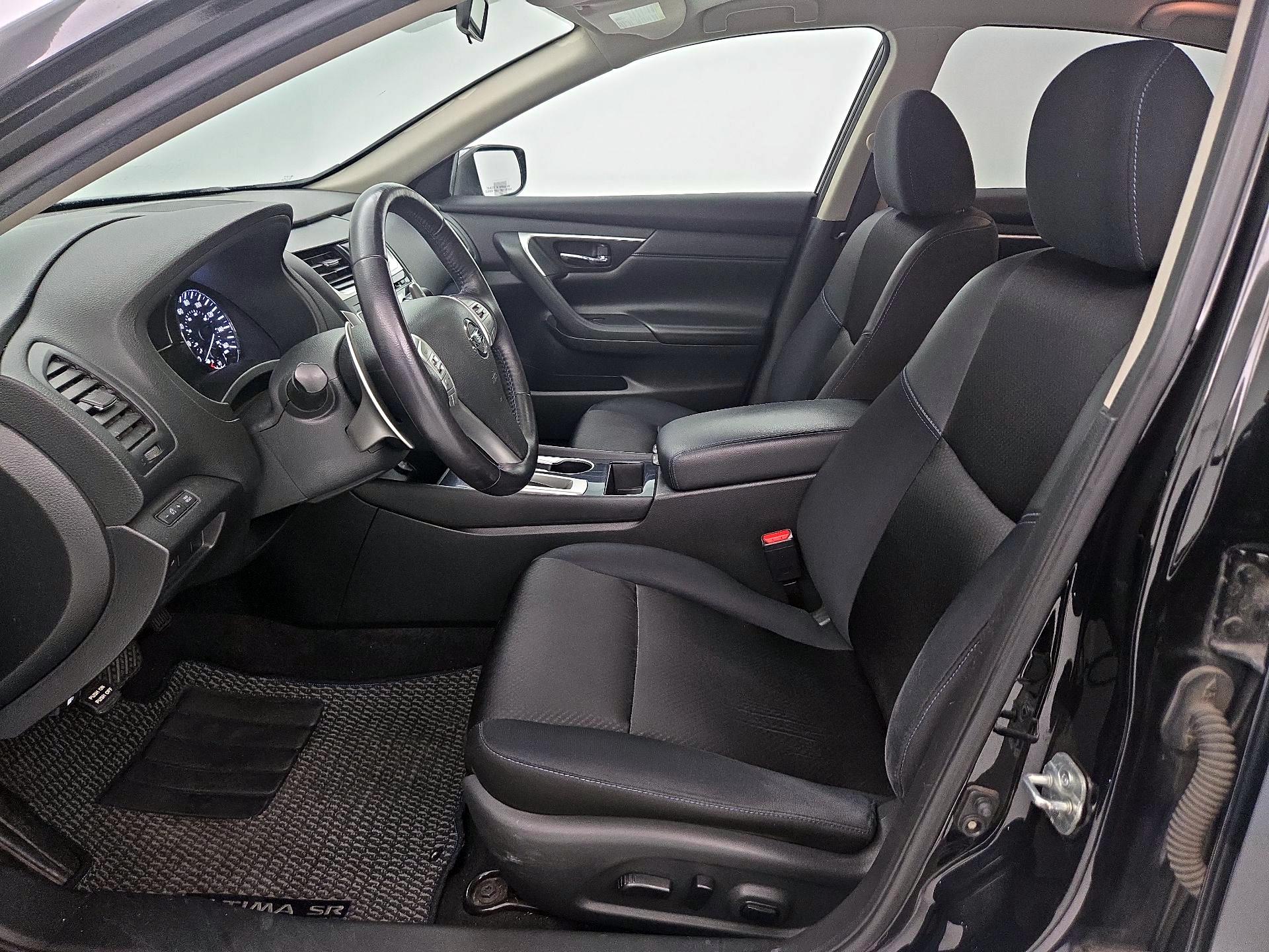 Thumbnail: 2018 Nissan Altima - 11