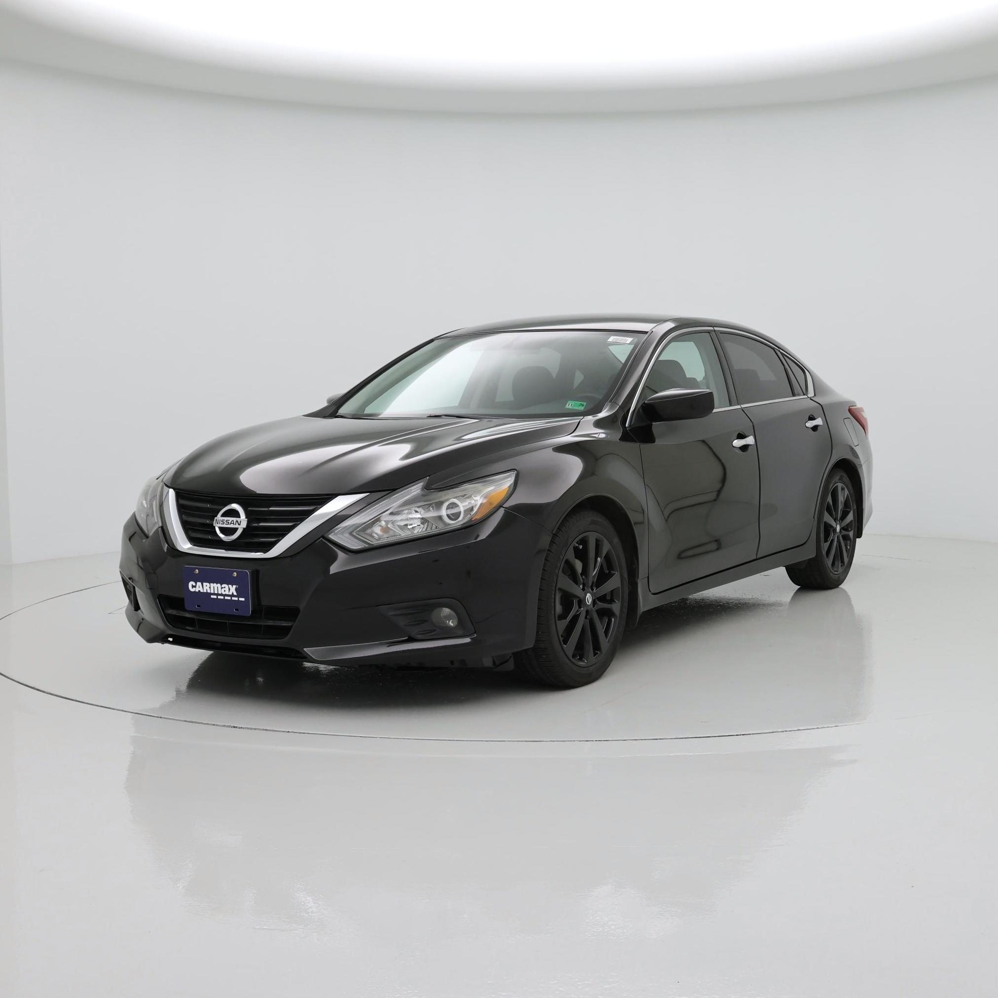 Thumbnail: 2018 Nissan Altima - 4