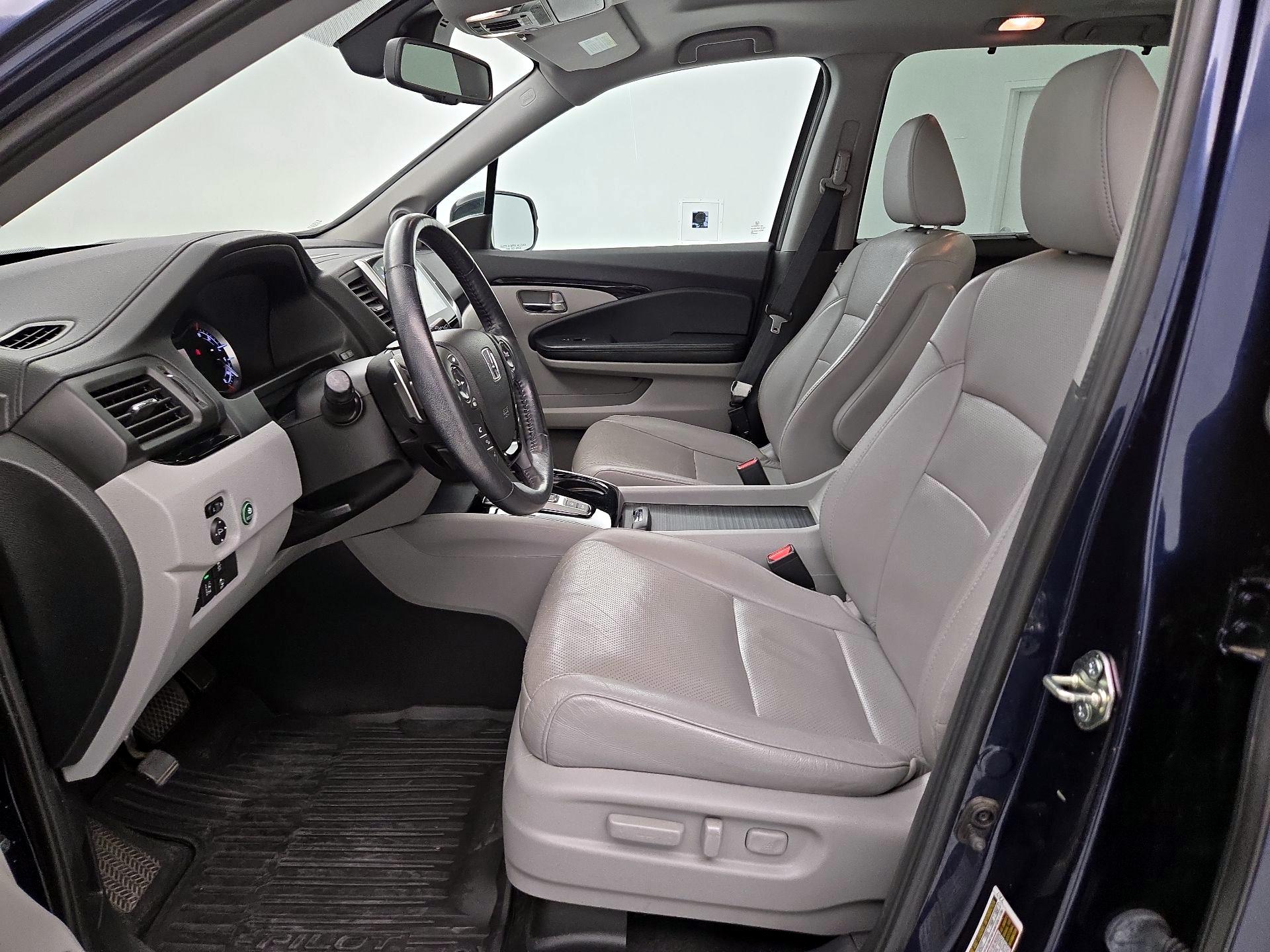 Thumbnail: 2016 Honda Pilot - 11