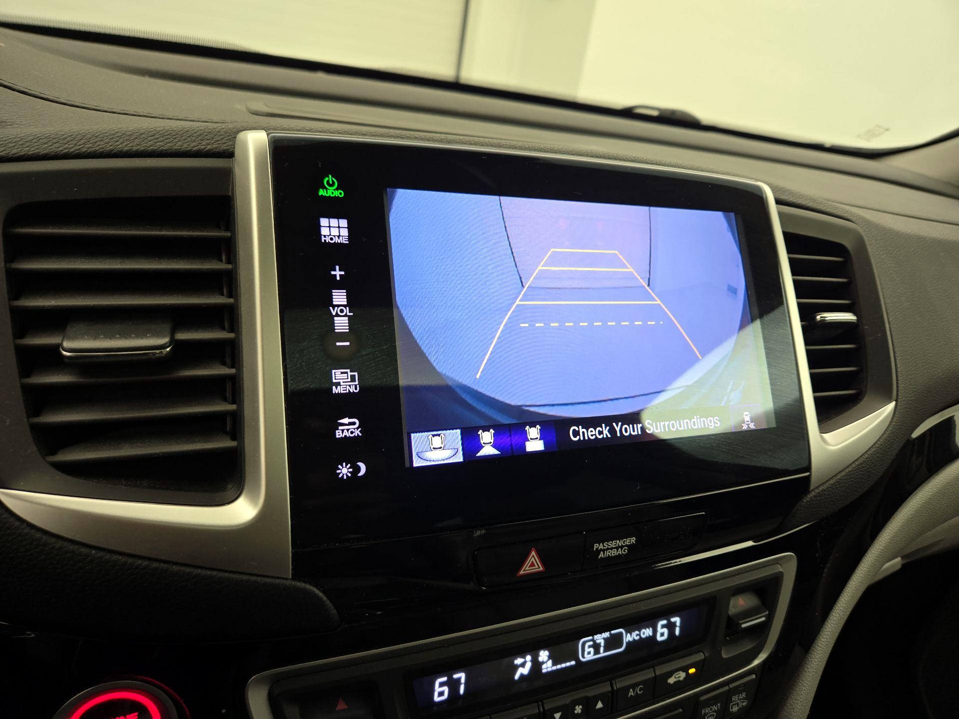 Thumbnail: 2016 Honda Pilot - 15