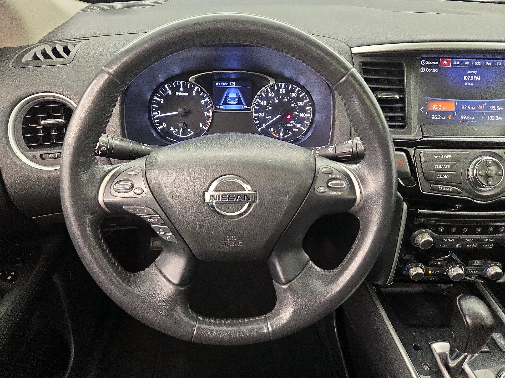 Thumbnail: 2017 Nissan Pathfinder - 10