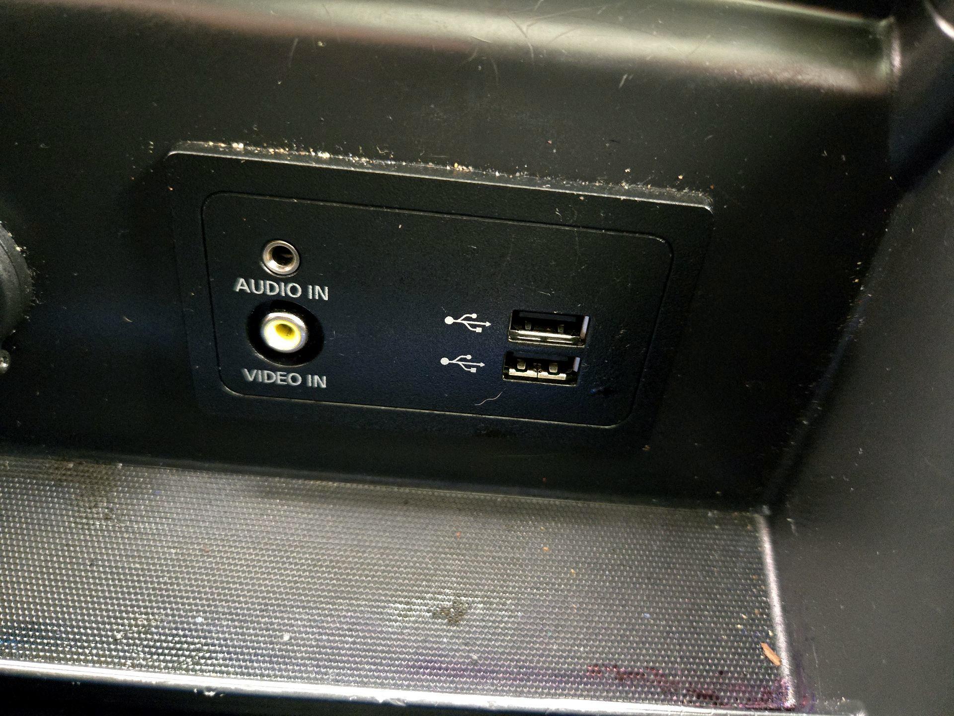 Thumbnail: 2017 Nissan Pathfinder - 18