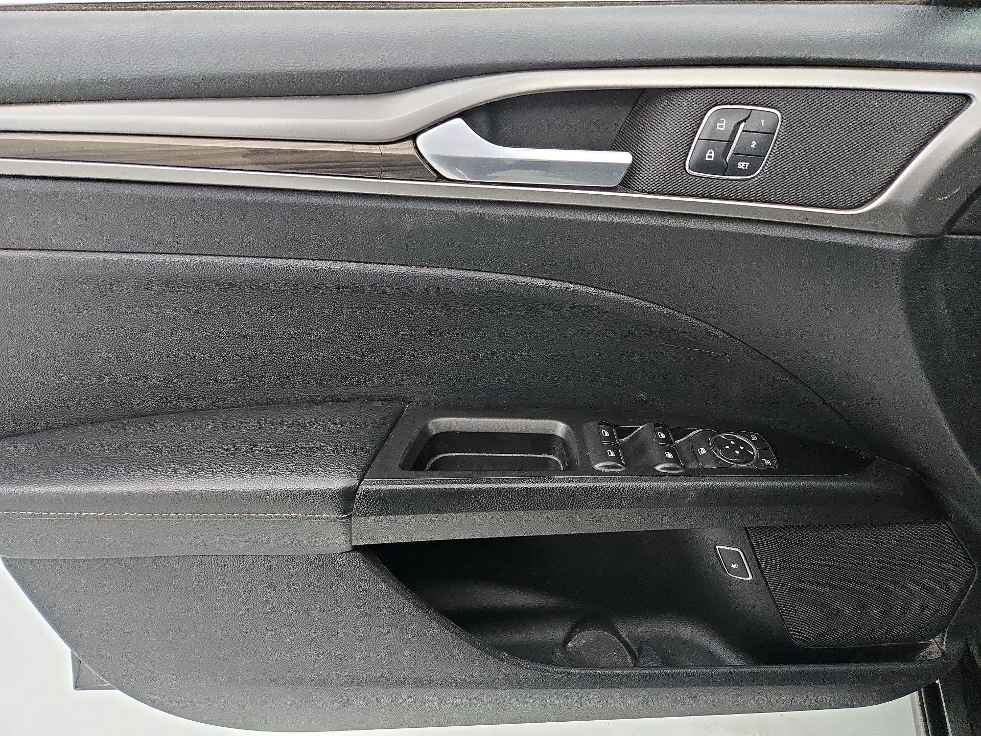 Thumbnail: 2018 Ford Fusion - 12