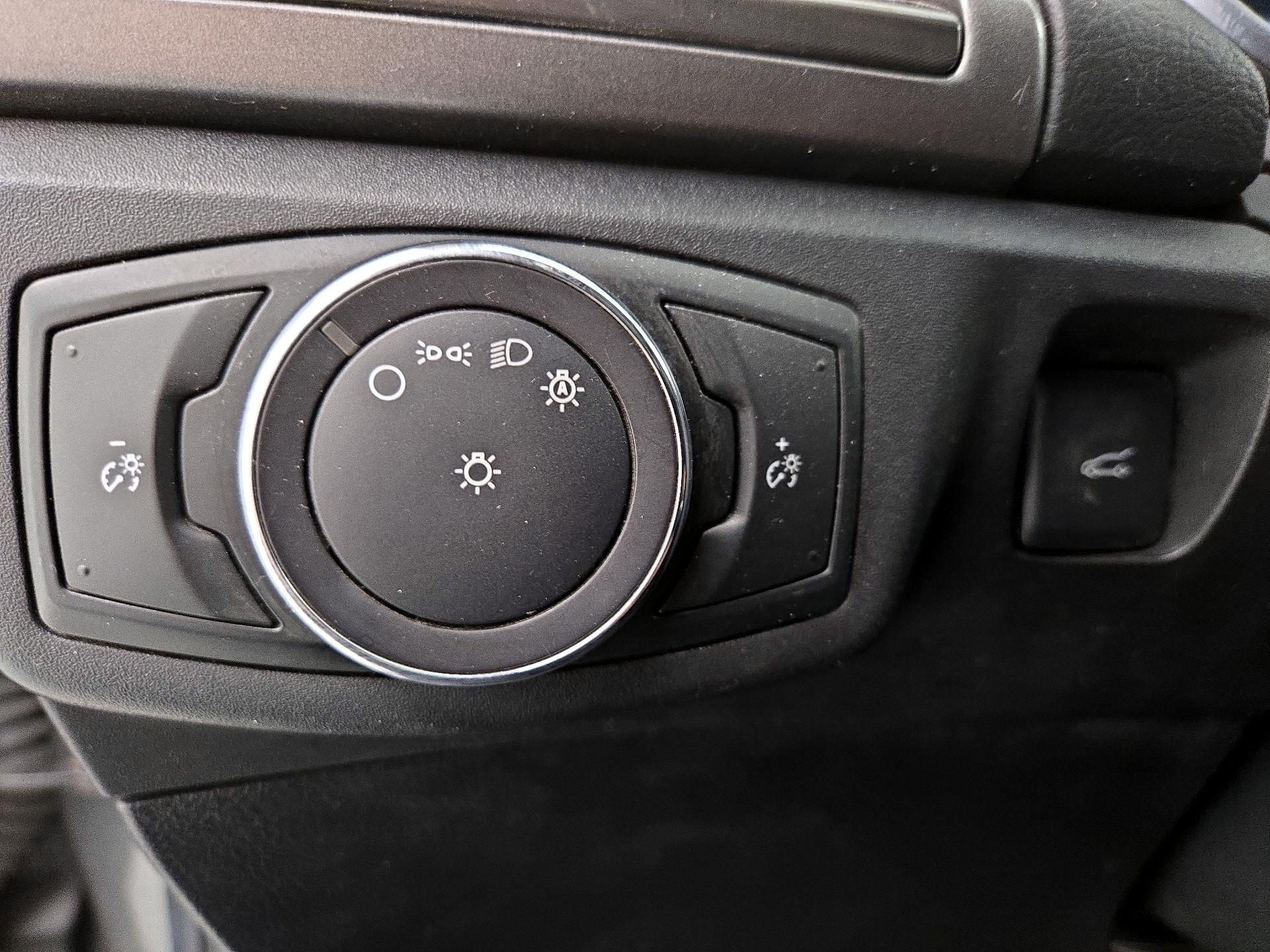 Thumbnail: 2018 Ford Fusion - 13