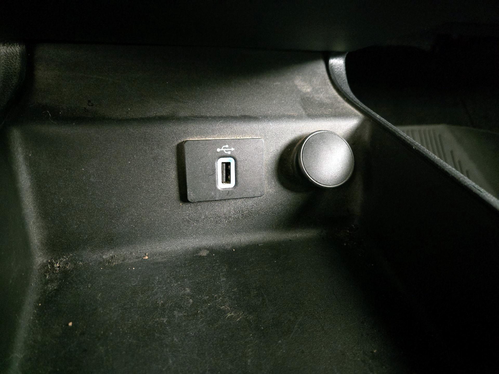 Thumbnail: 2018 Ford Fusion - 18