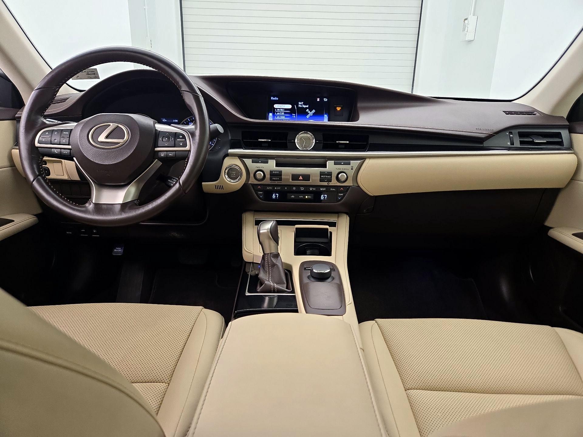 Thumbnail: 2017 Lexus ES - 9