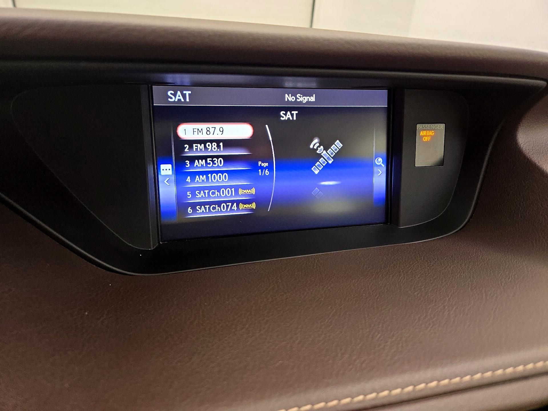 Thumbnail: 2017 Lexus ES - 15