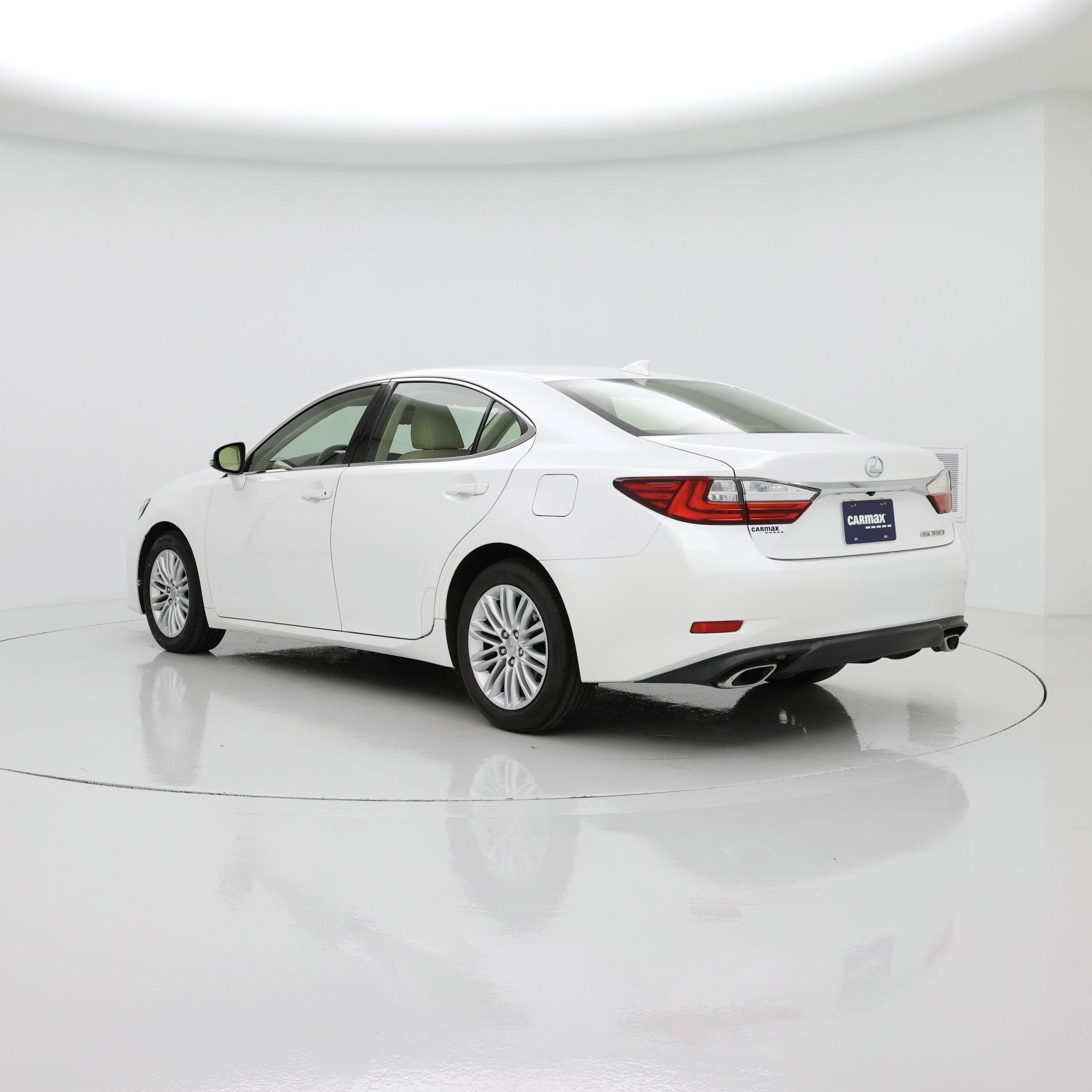 Thumbnail: 2017 Lexus ES - 2