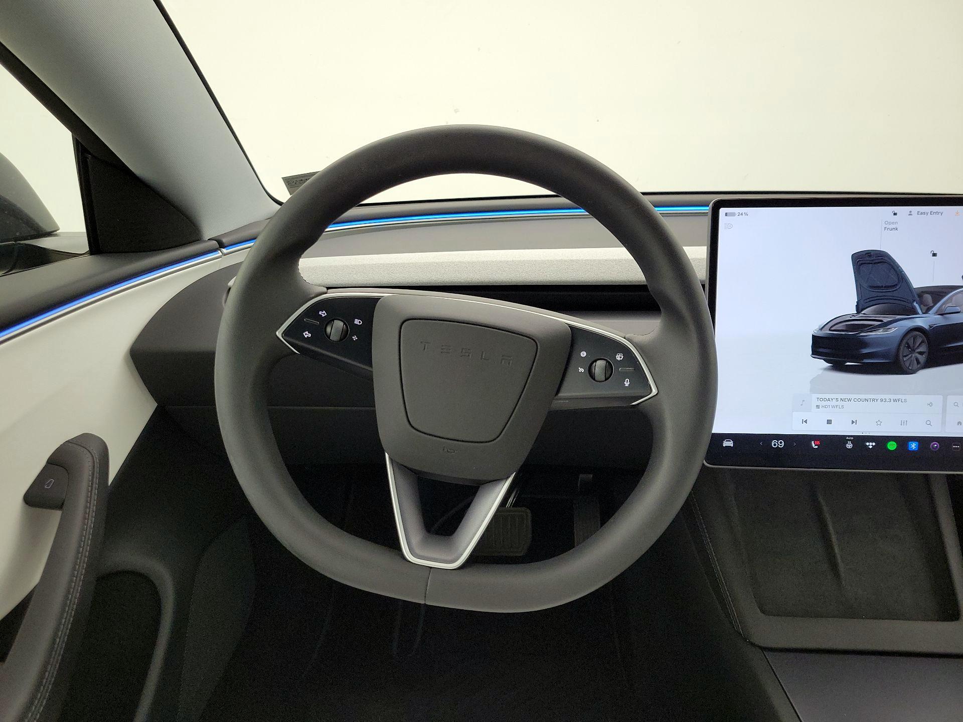 Thumbnail: 2025 Tesla Model 3 - 10