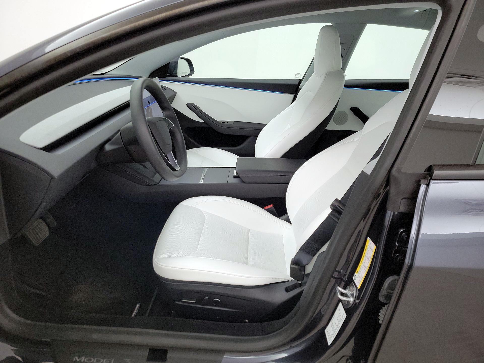 Thumbnail: 2025 Tesla Model 3 - 11