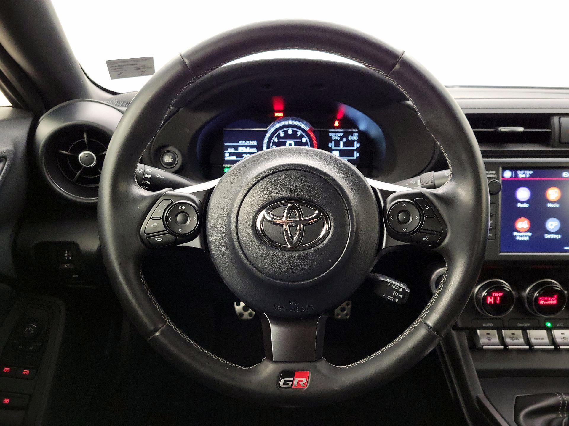 Thumbnail: 2023 Toyota GR86 - 10