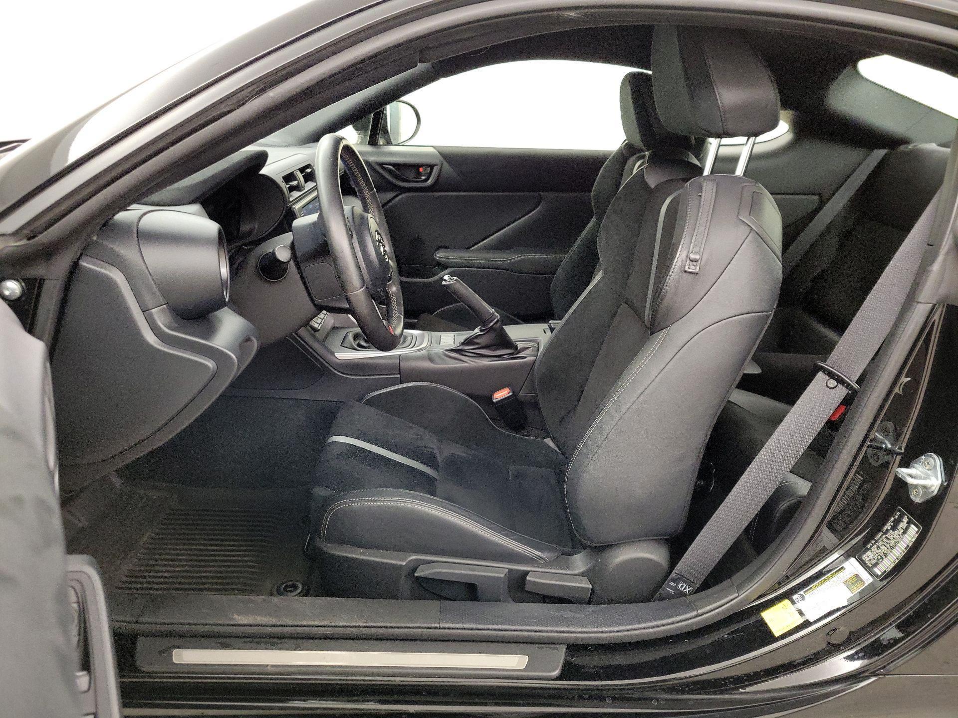 Thumbnail: 2023 Toyota GR86 - 11