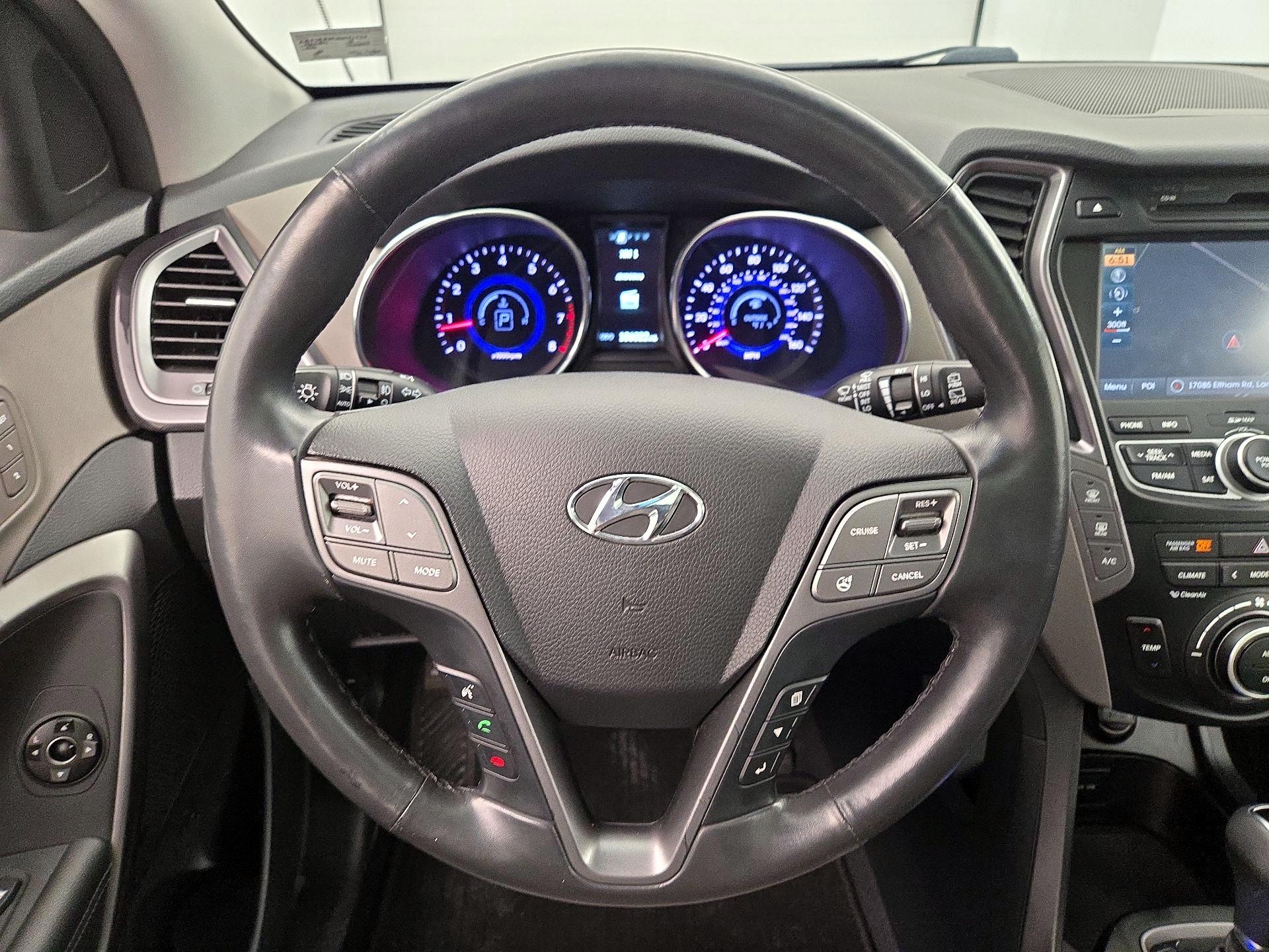 Thumbnail: 2016 Hyundai Santa Fe - 10