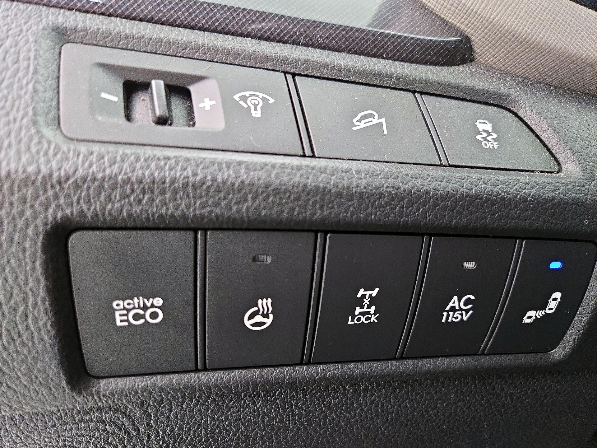 Thumbnail: 2016 Hyundai Santa Fe - 13