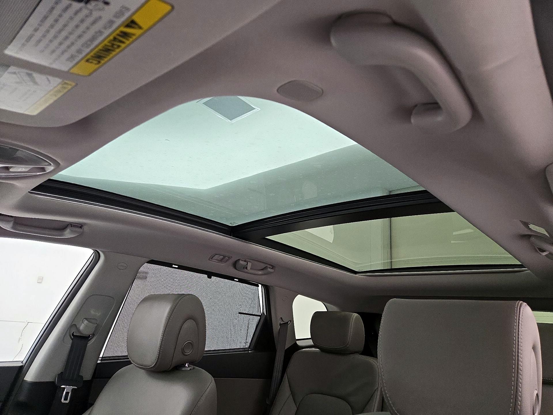 Thumbnail: 2016 Hyundai Santa Fe - 20