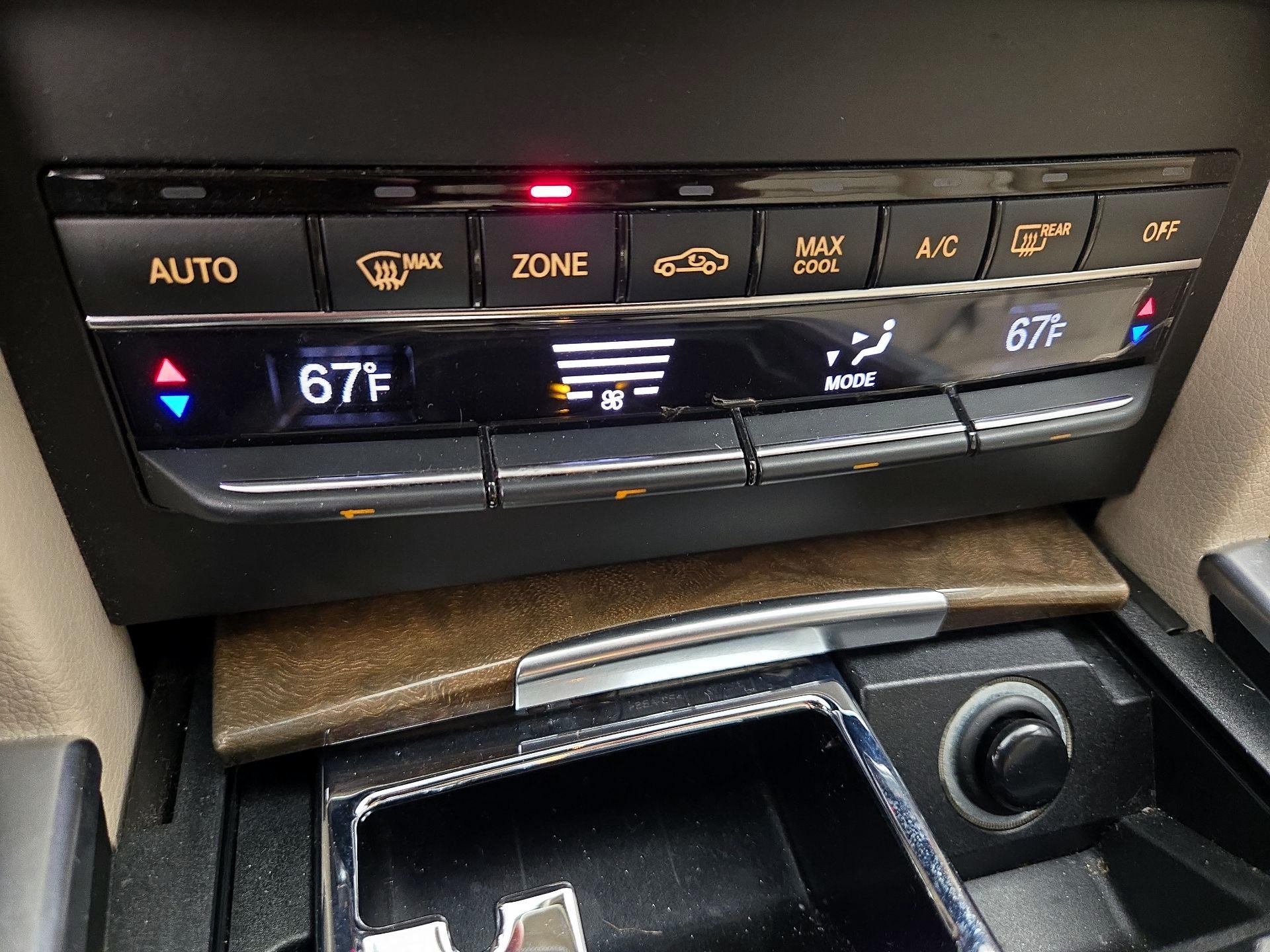 Thumbnail: 2016 Mercedes-Benz E-Class - 17