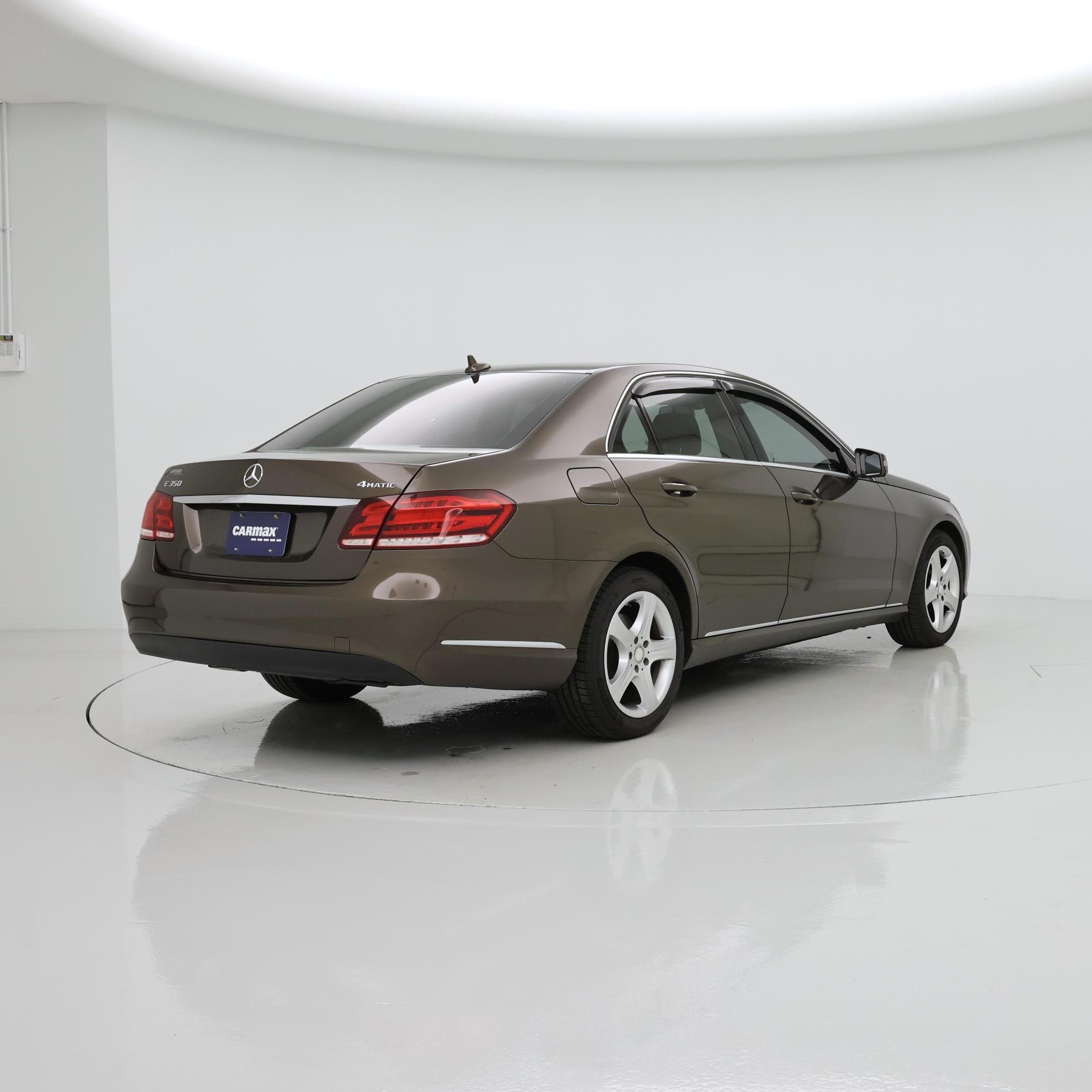 Thumbnail: 2016 Mercedes-Benz E-Class - 8