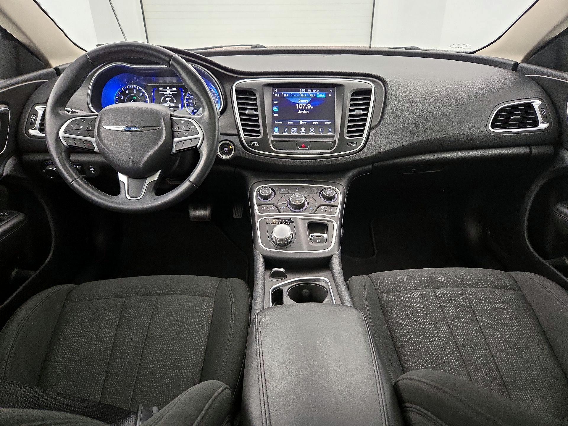 Thumbnail: 2016 Chrysler 200 - 9