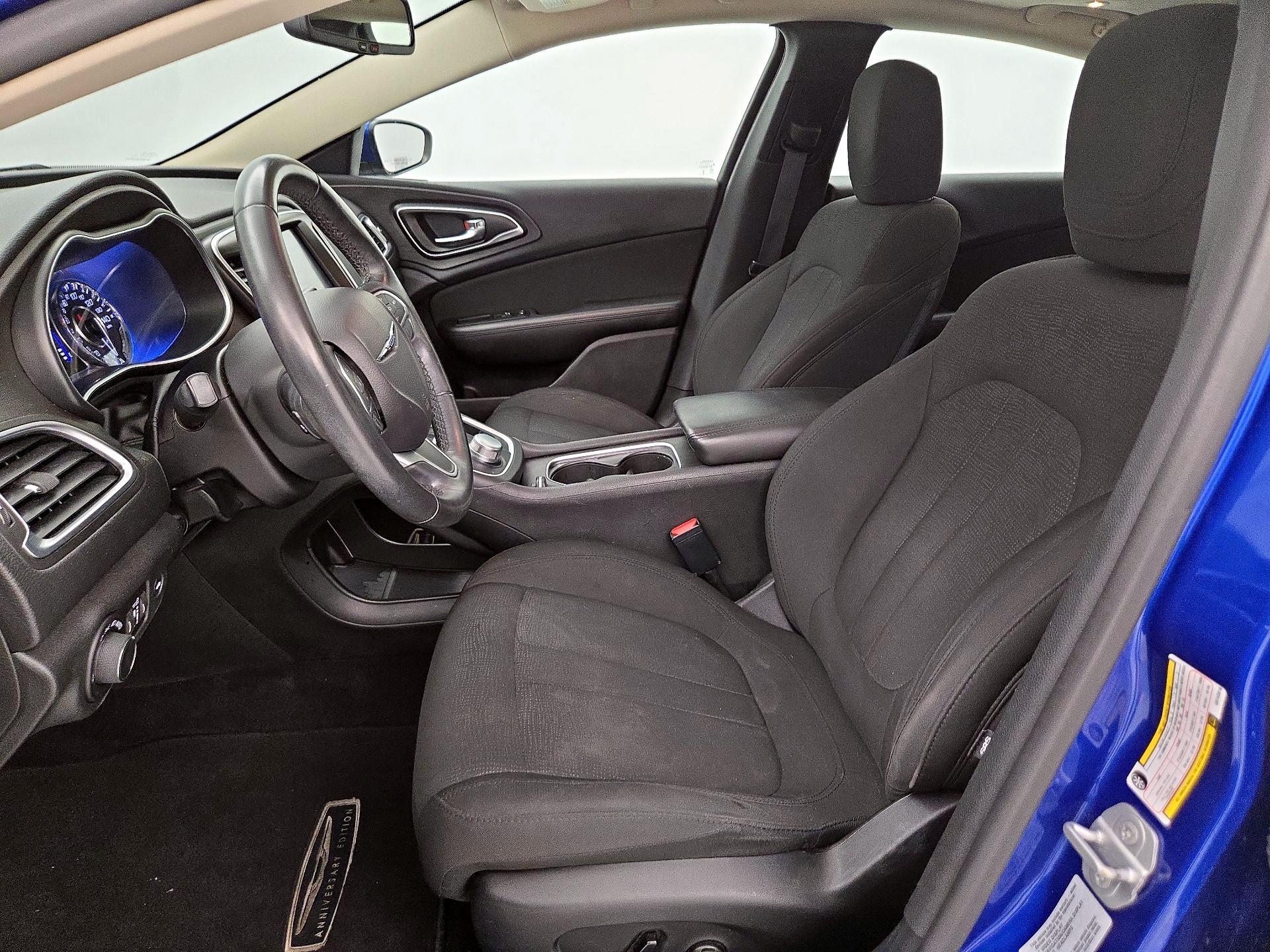 Thumbnail: 2016 Chrysler 200 - 11