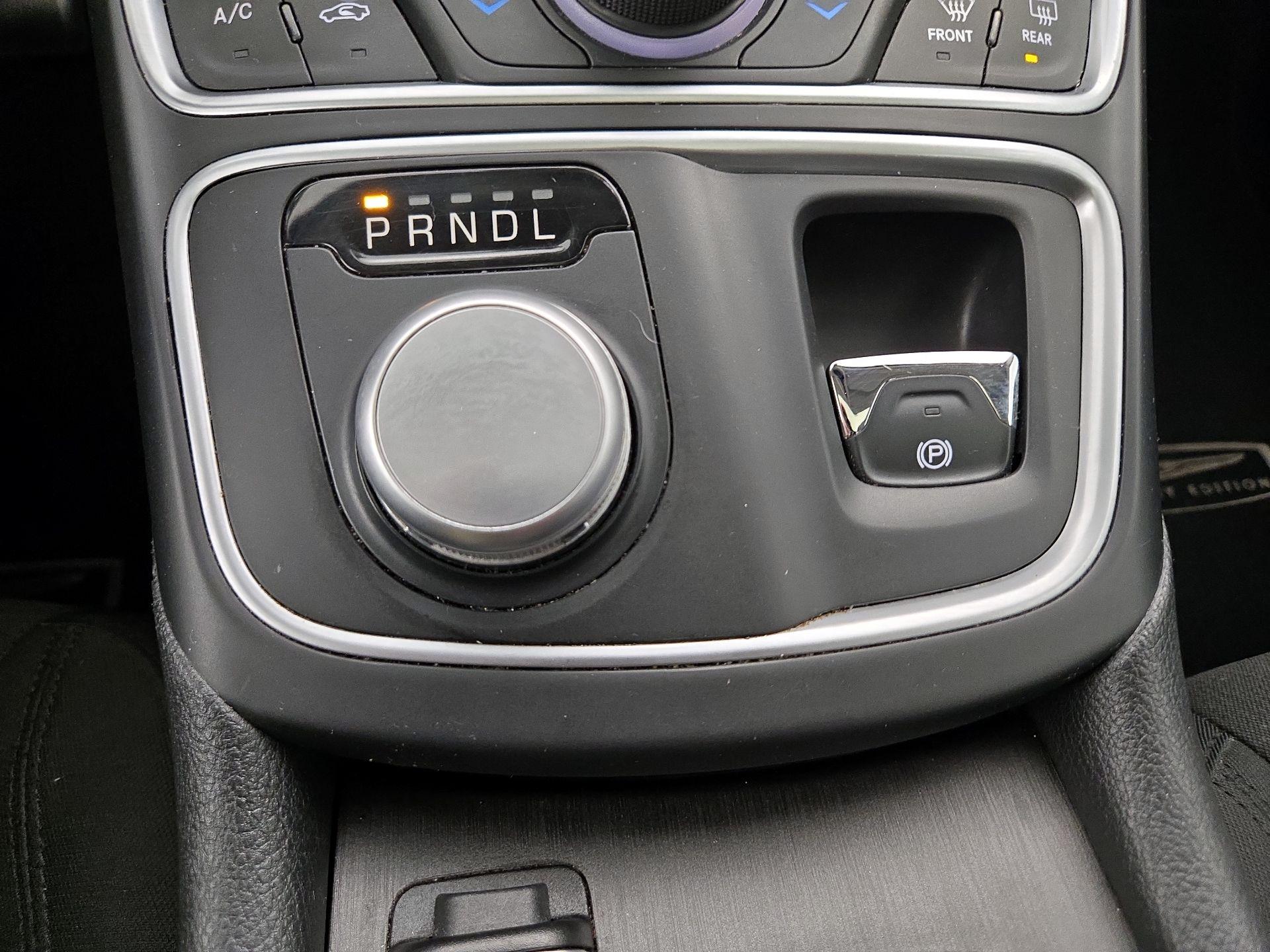 Thumbnail: 2016 Chrysler 200 - 17