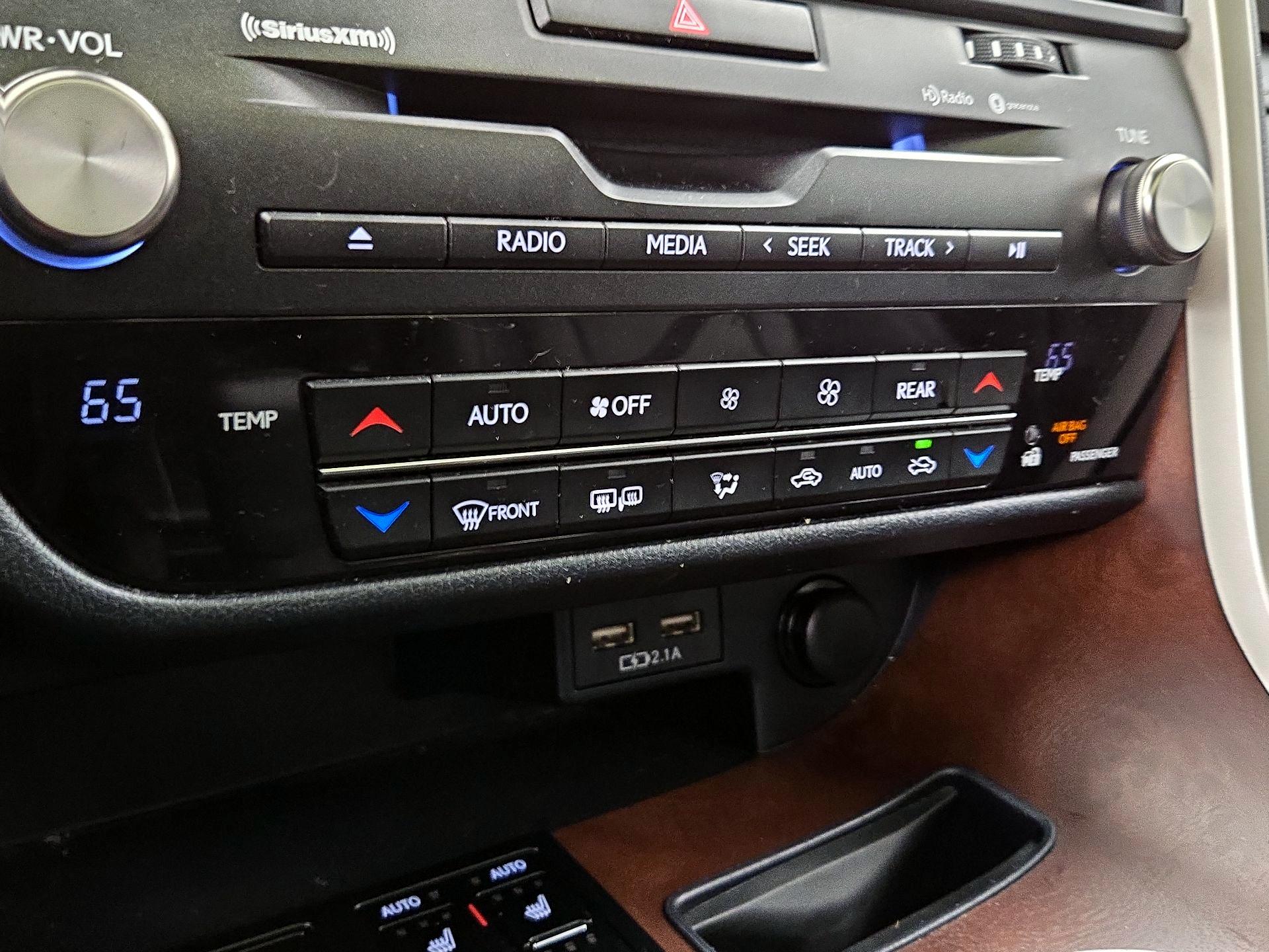 Thumbnail: 2020 Lexus RX - 17