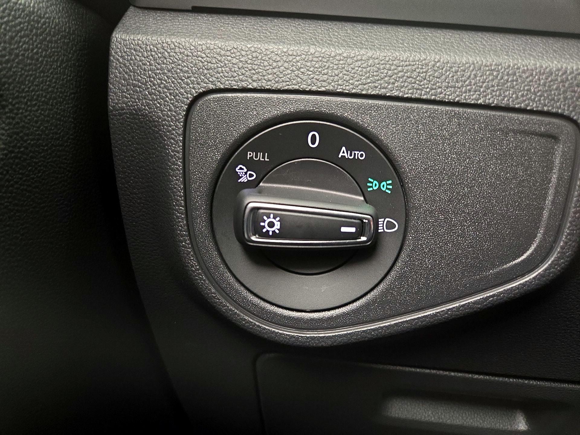 Thumbnail: 2022 Volkswagen Atlas - 13