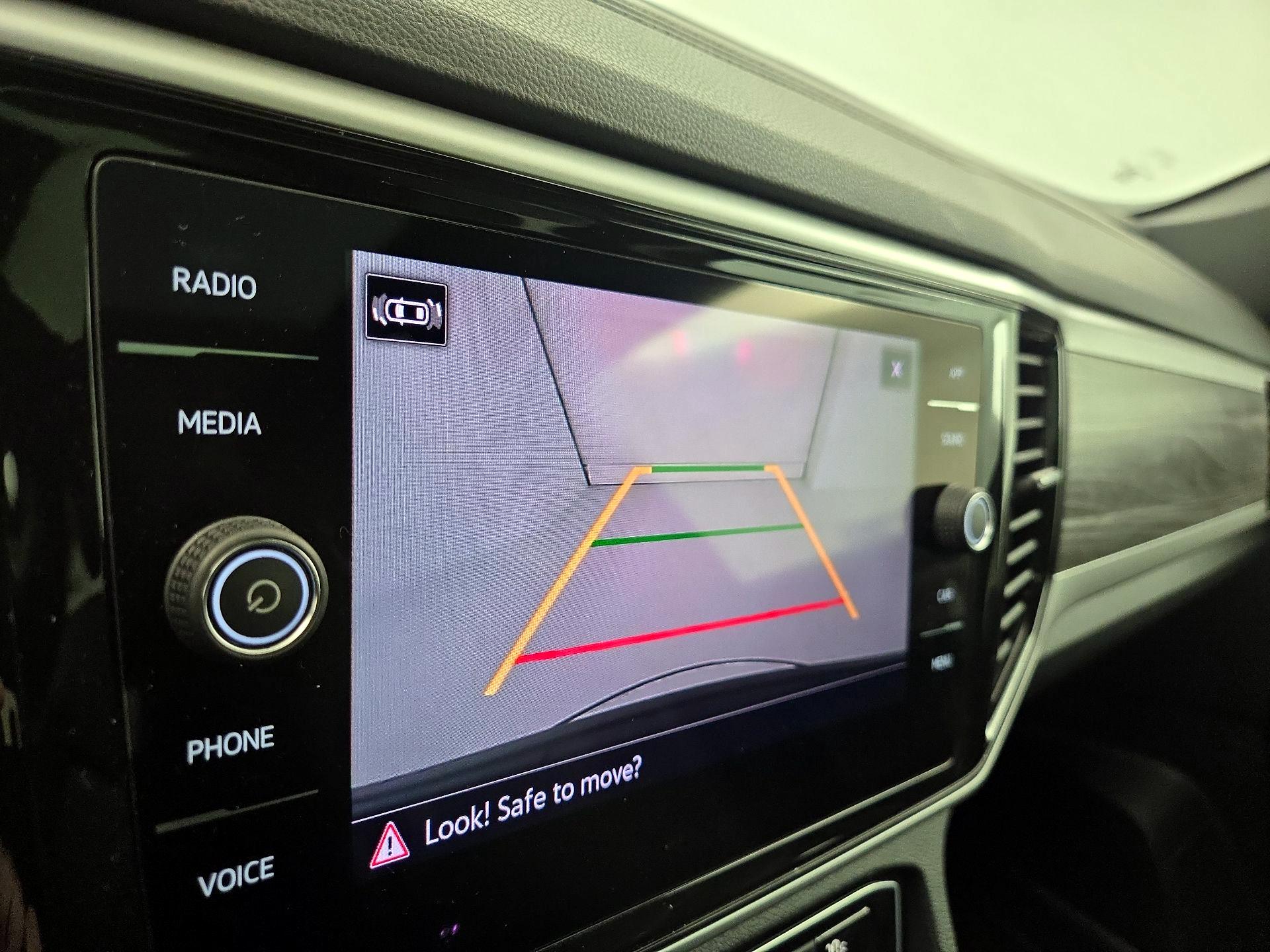 Thumbnail: 2022 Volkswagen Atlas - 14