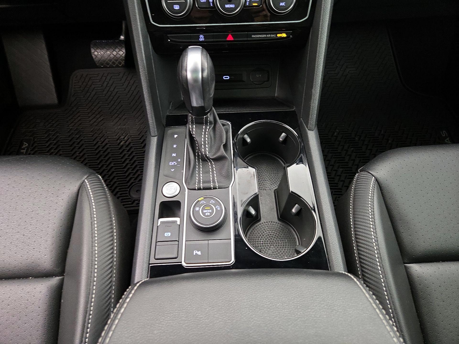 Thumbnail: 2022 Volkswagen Atlas - 17