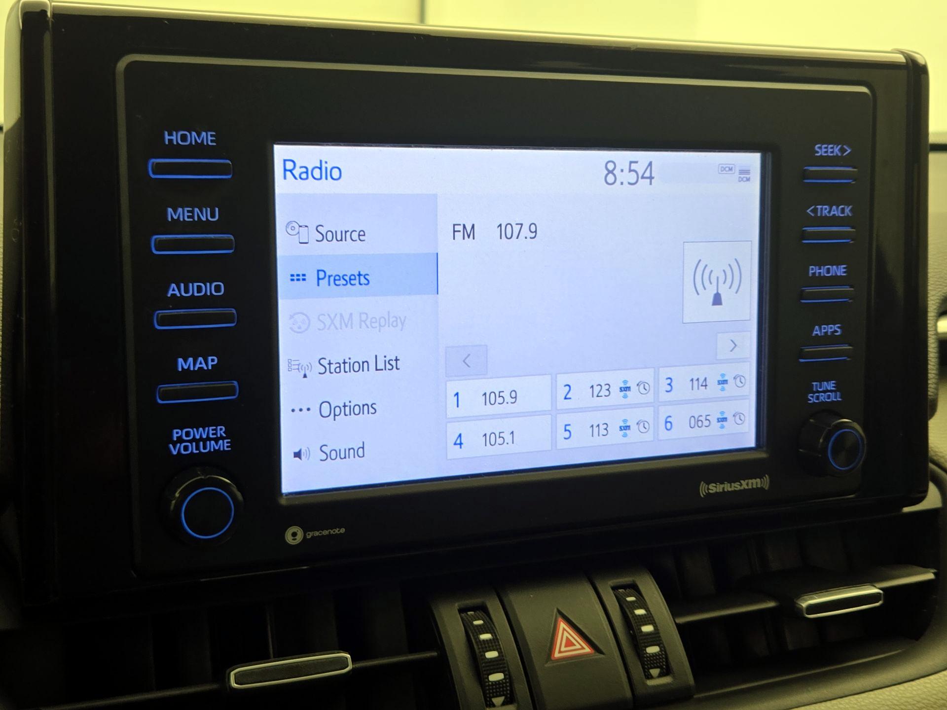 Thumbnail: 2020 Toyota RAV4 - 15