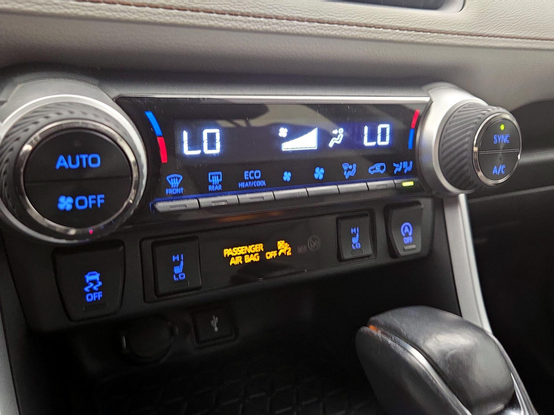 Thumbnail: 2020 Toyota RAV4 - 16