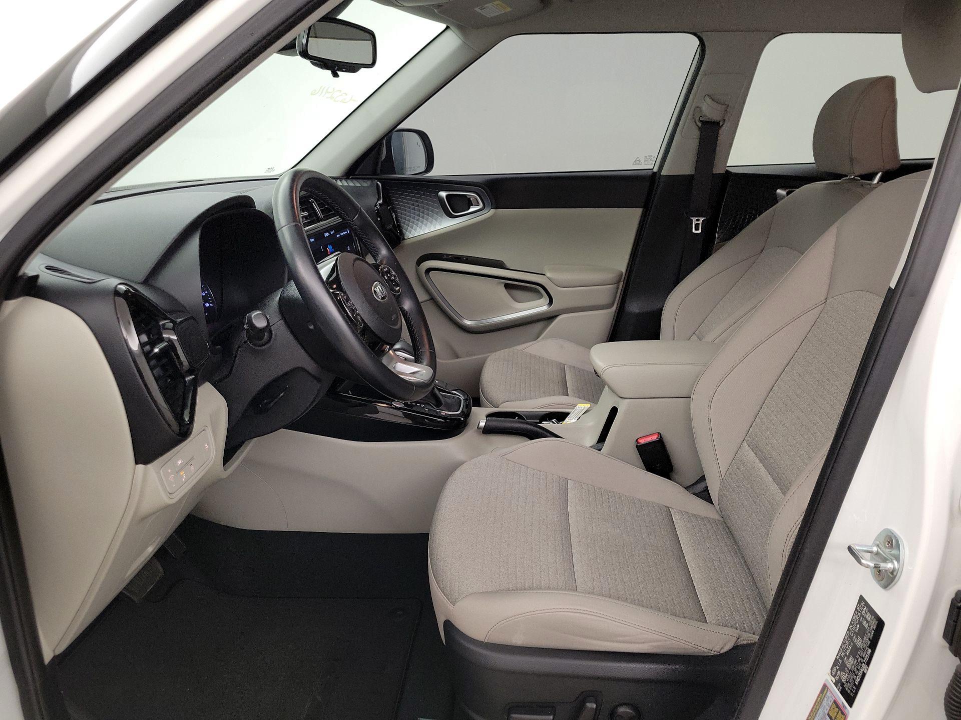 Thumbnail: 2020 Kia Soul - 11