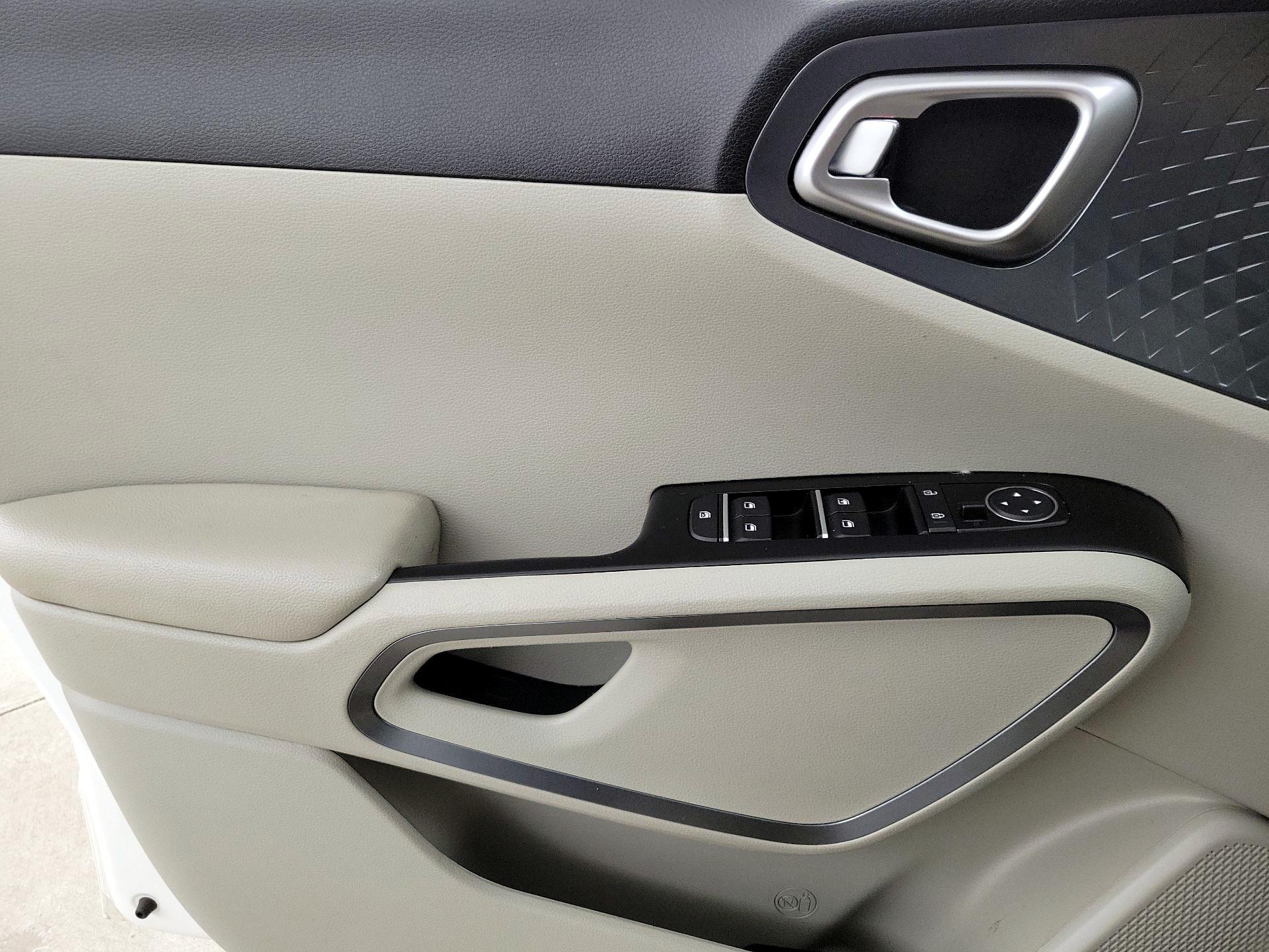 Thumbnail: 2020 Kia Soul - 12