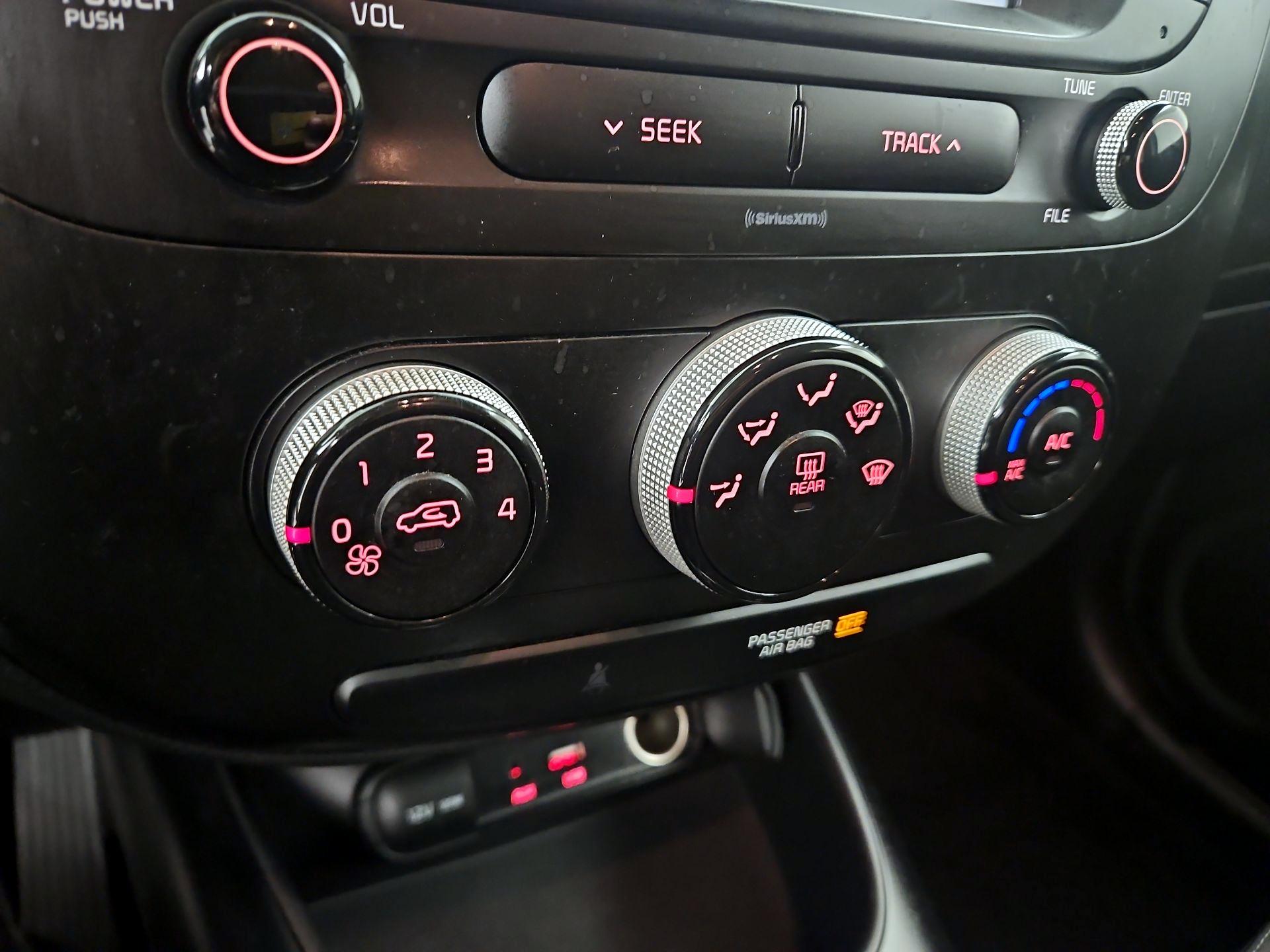 Thumbnail: 2019 Kia Soul - 16